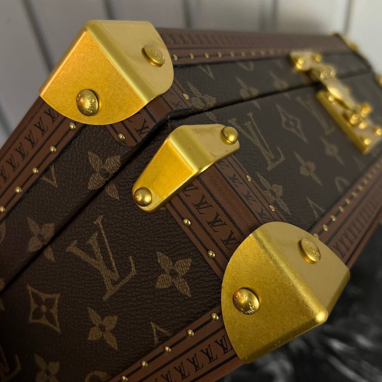 Logo Detaylı İthal Saat Kutusu