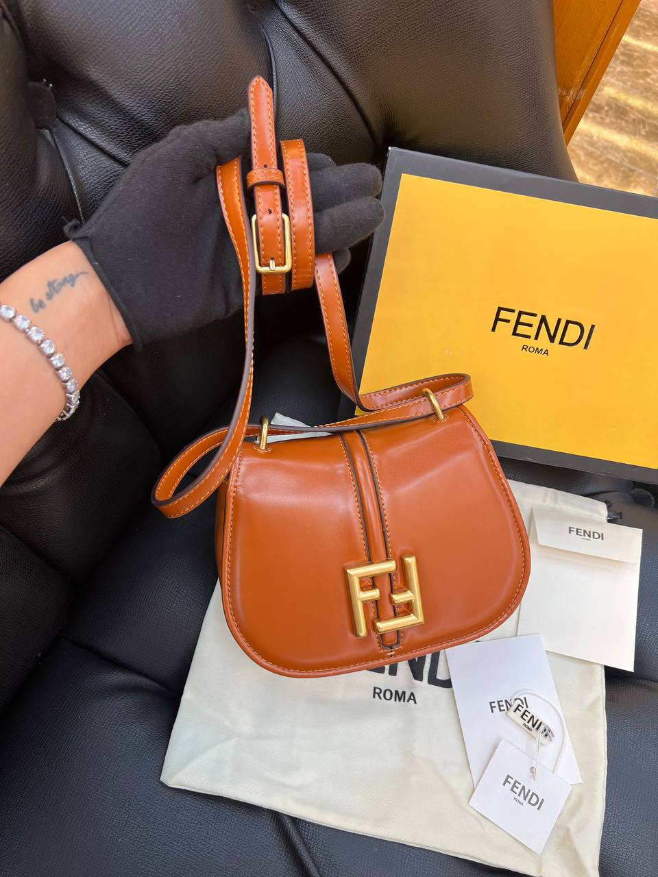 Logo Detaylı İthal Çanta