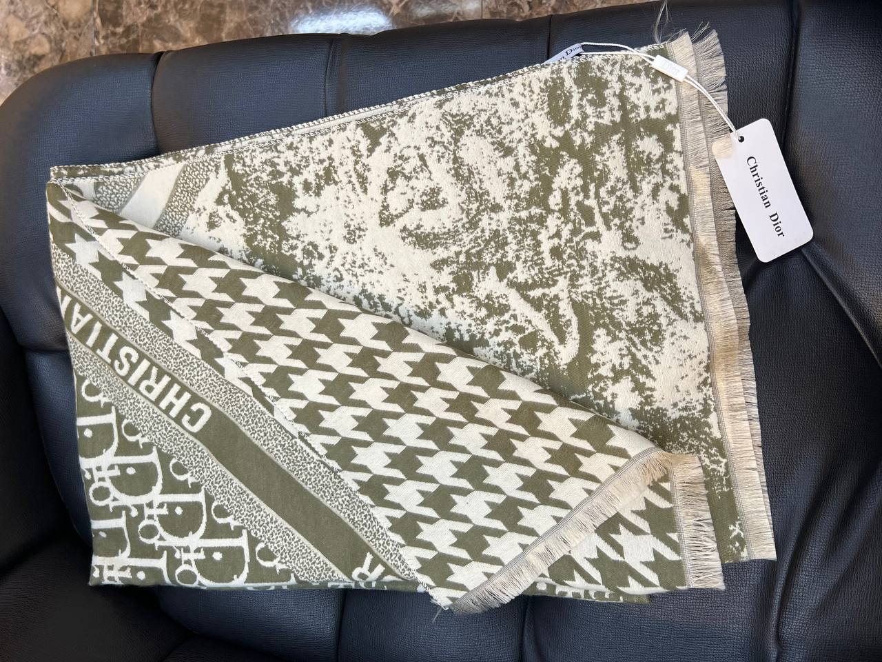 Logo Detaylı İthal Şal