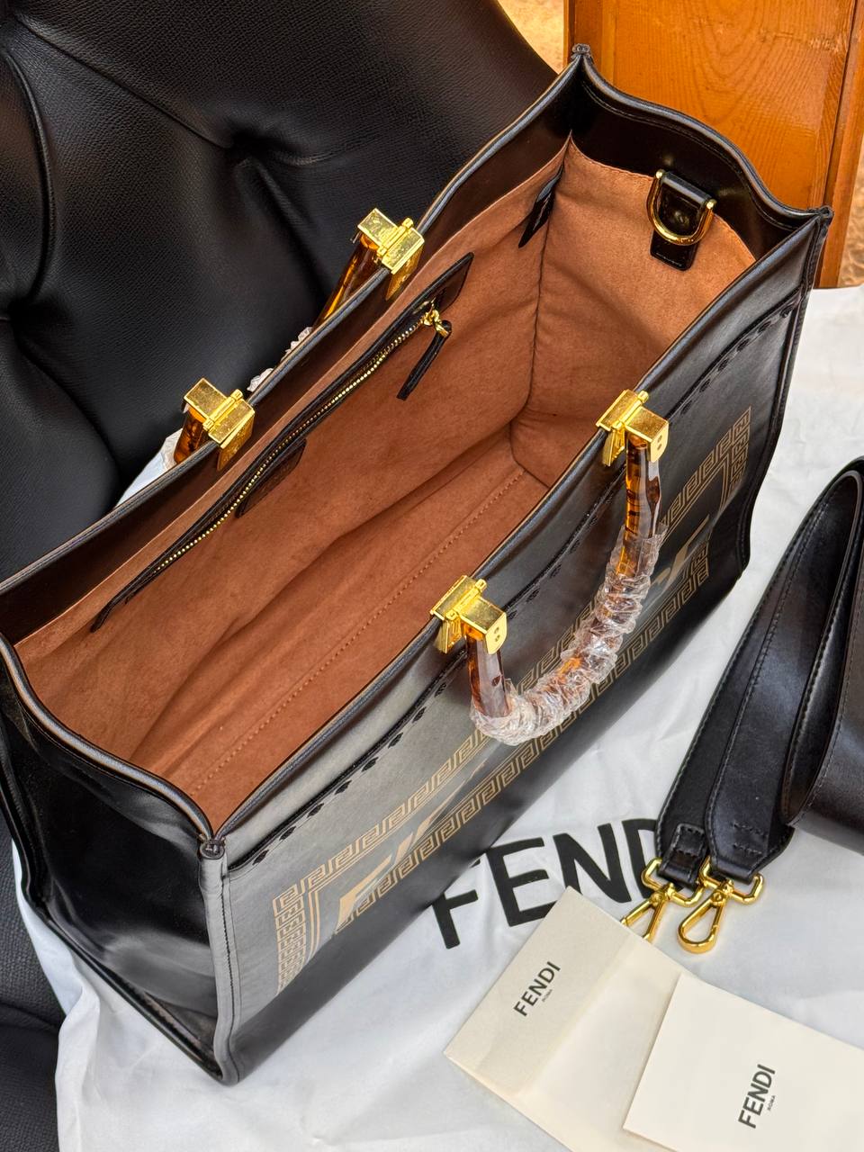 Logo Detaylı İthal Çanta