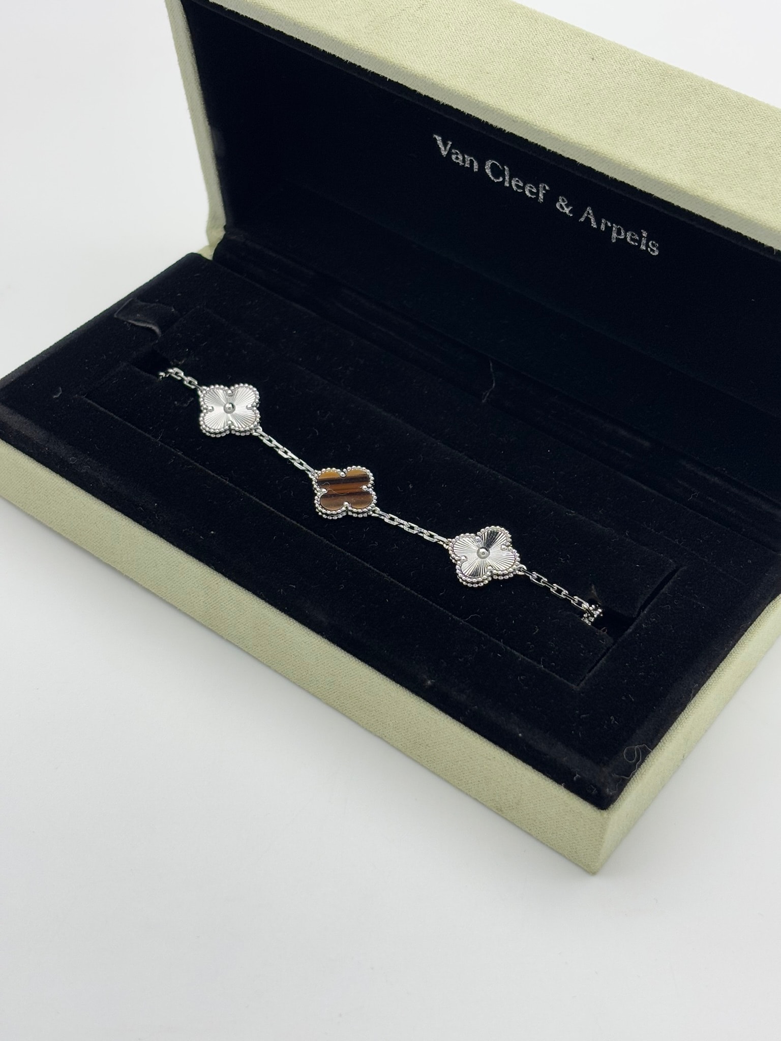 Gümüş Ahşap Taşlı İthal Bileklik