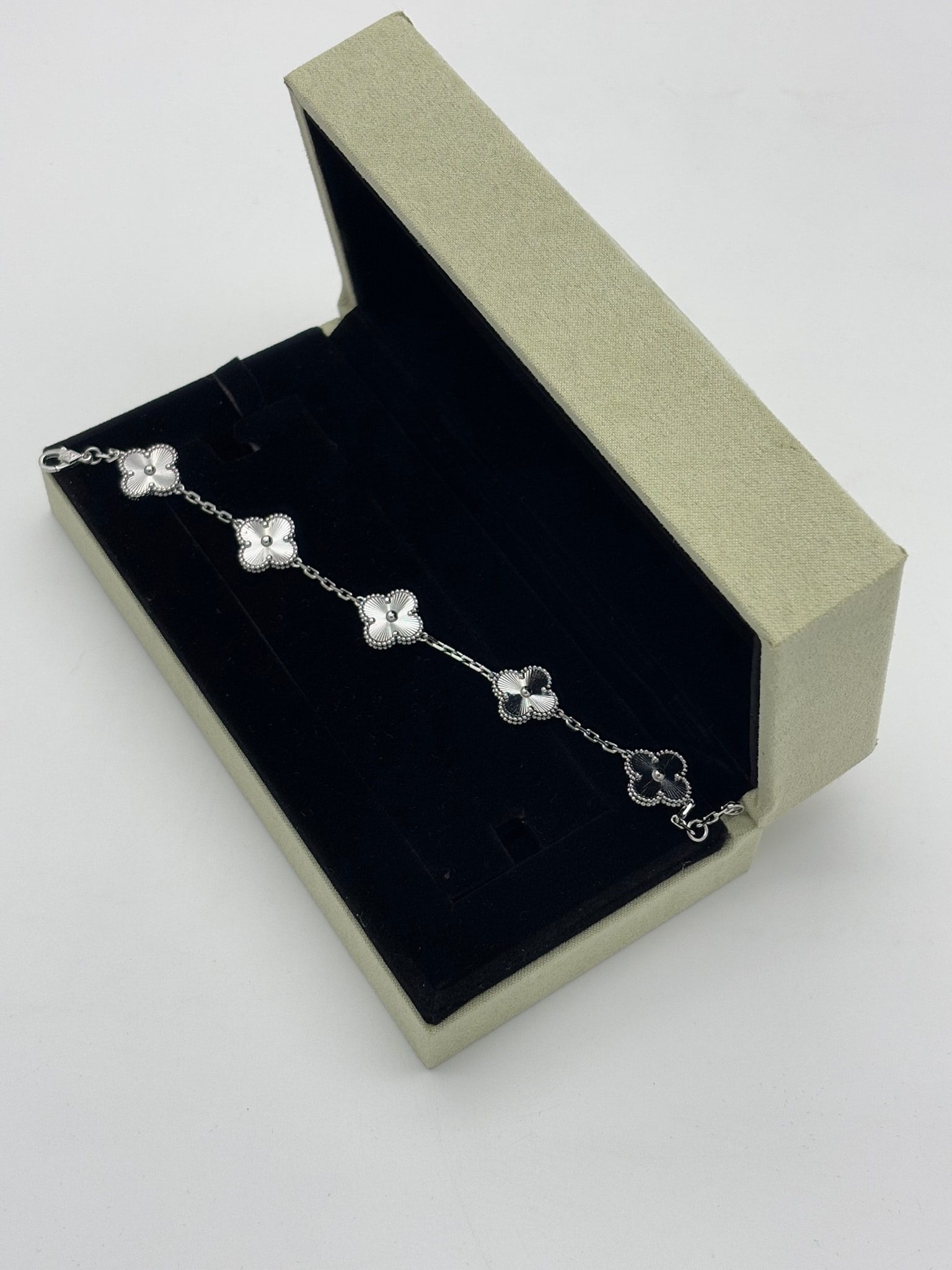 Gümüş Taşlı İthal Bileklik