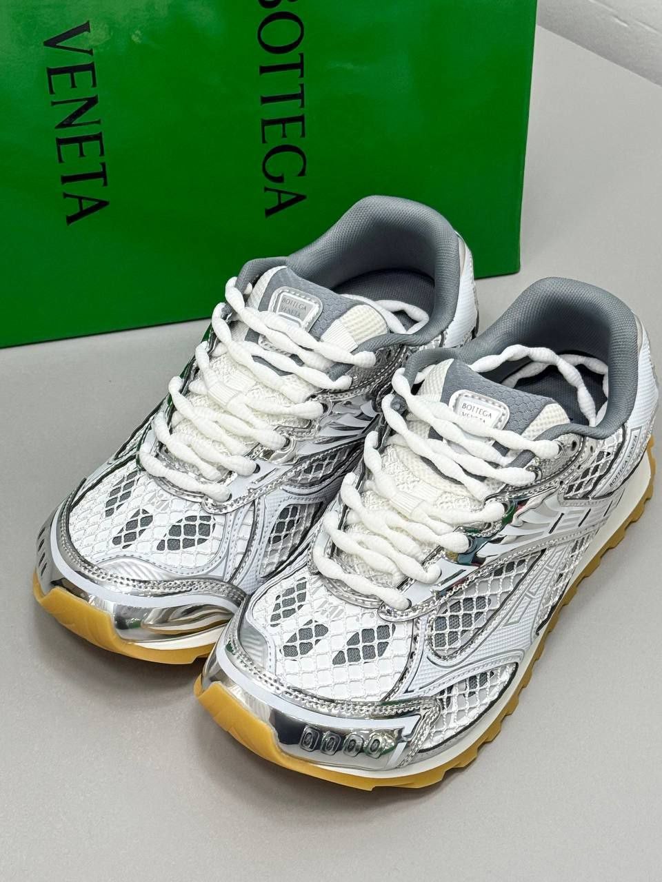 Logo Detaylı İthal Kadın Sneaker