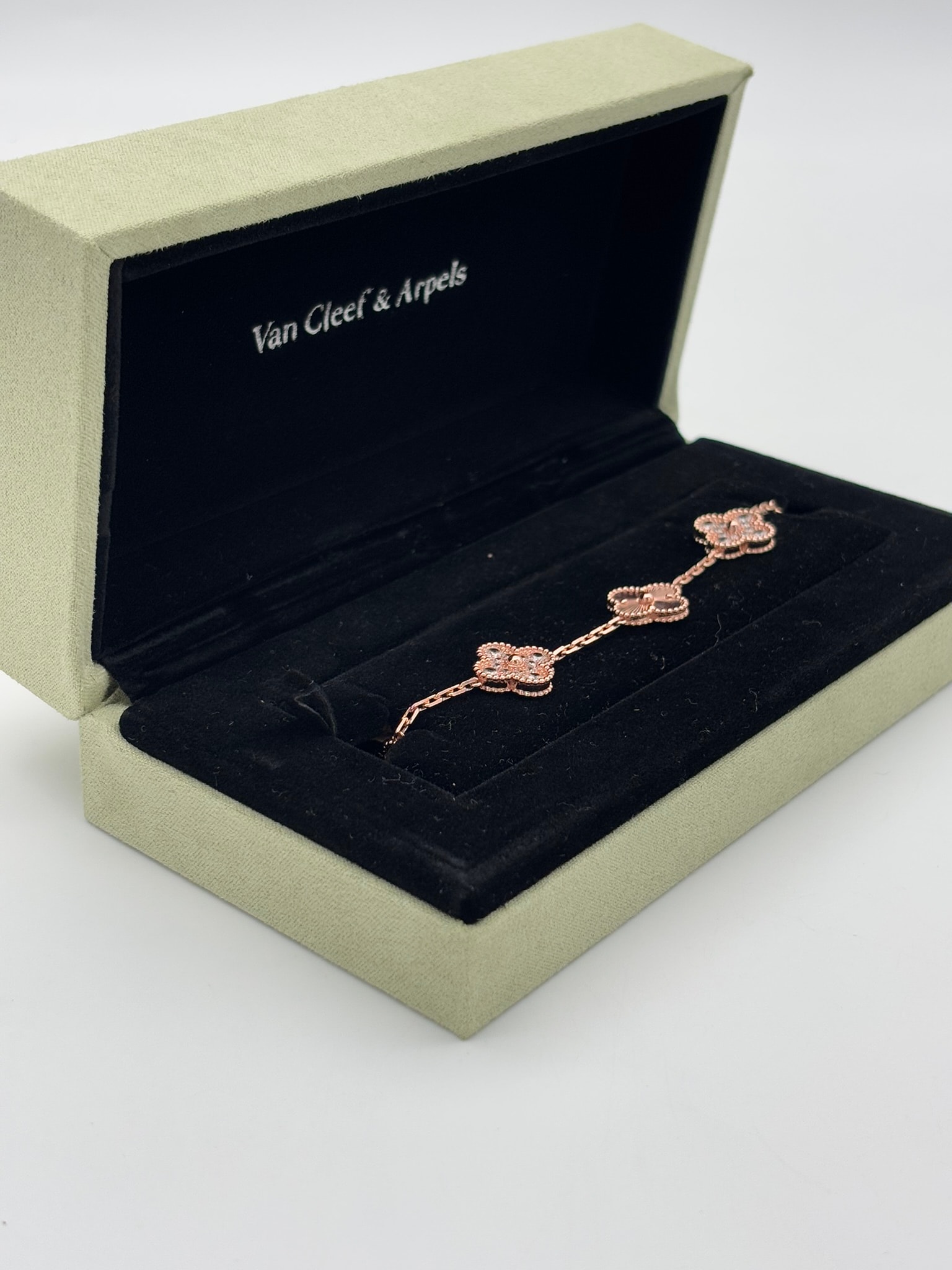 Rose Gold Pırlanta Taşlı İthal Bileklik