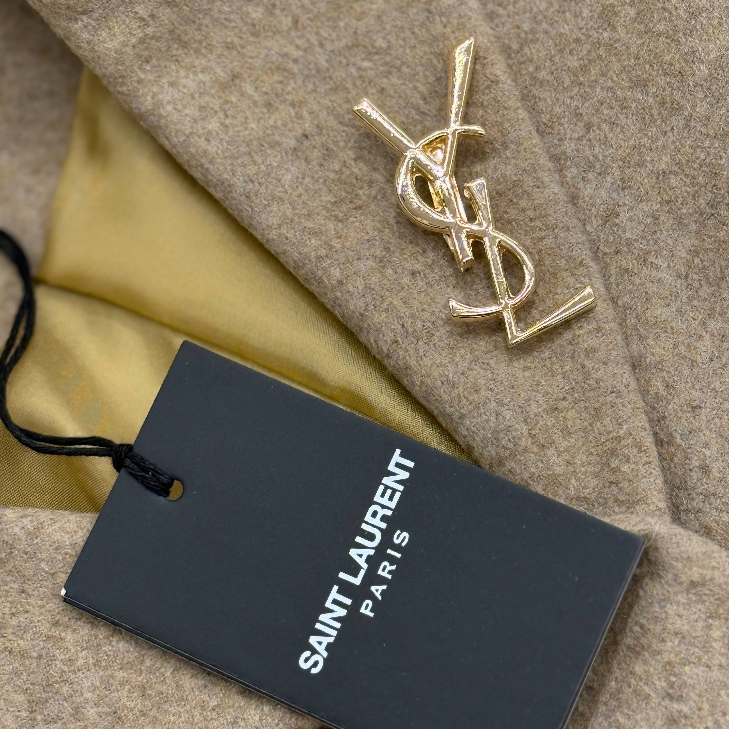 Logo Detaylı İthal Ceket