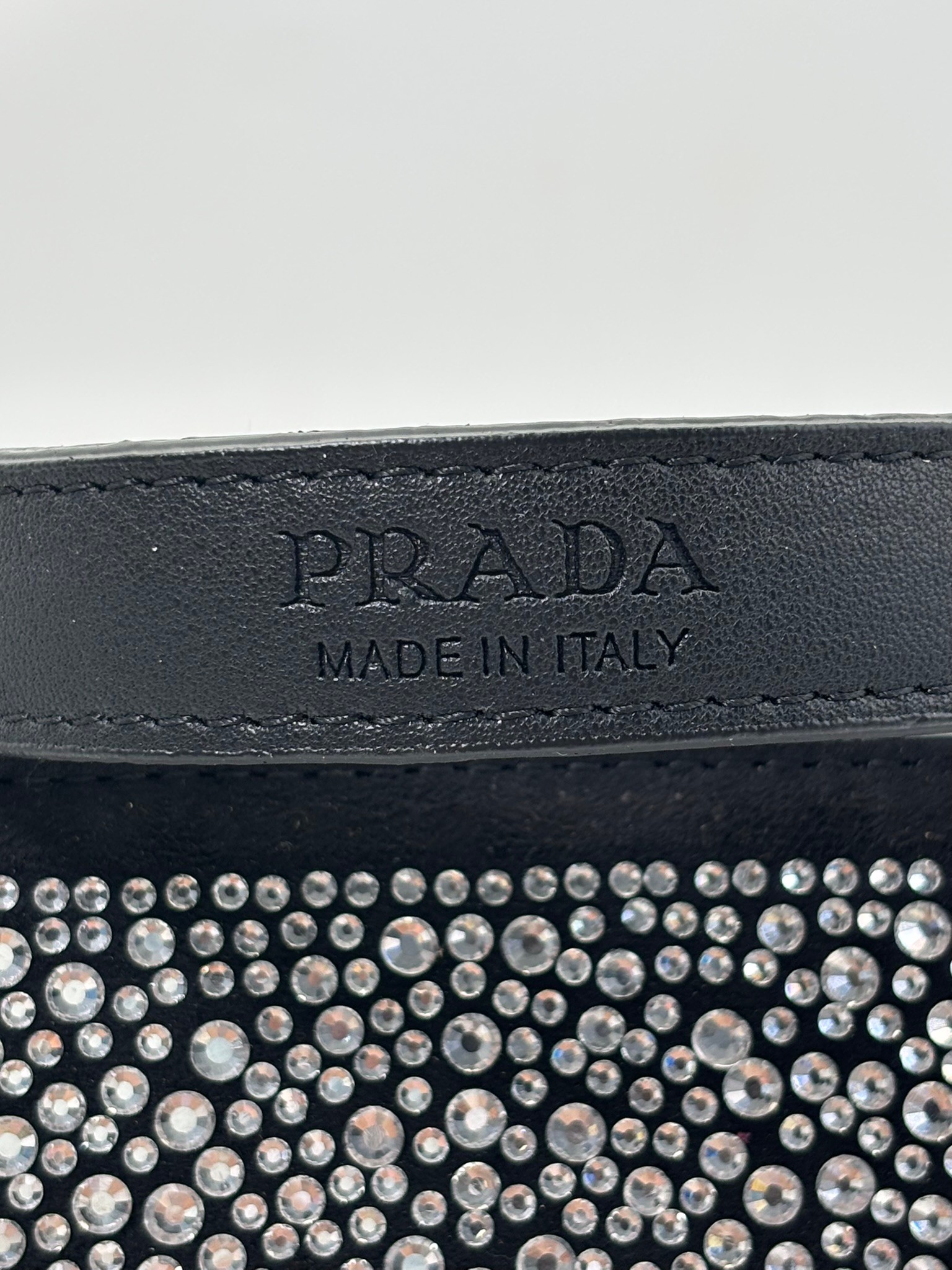 PRADA PAİNER KRİSTALLİ SATEN İTHAL ÇANTA