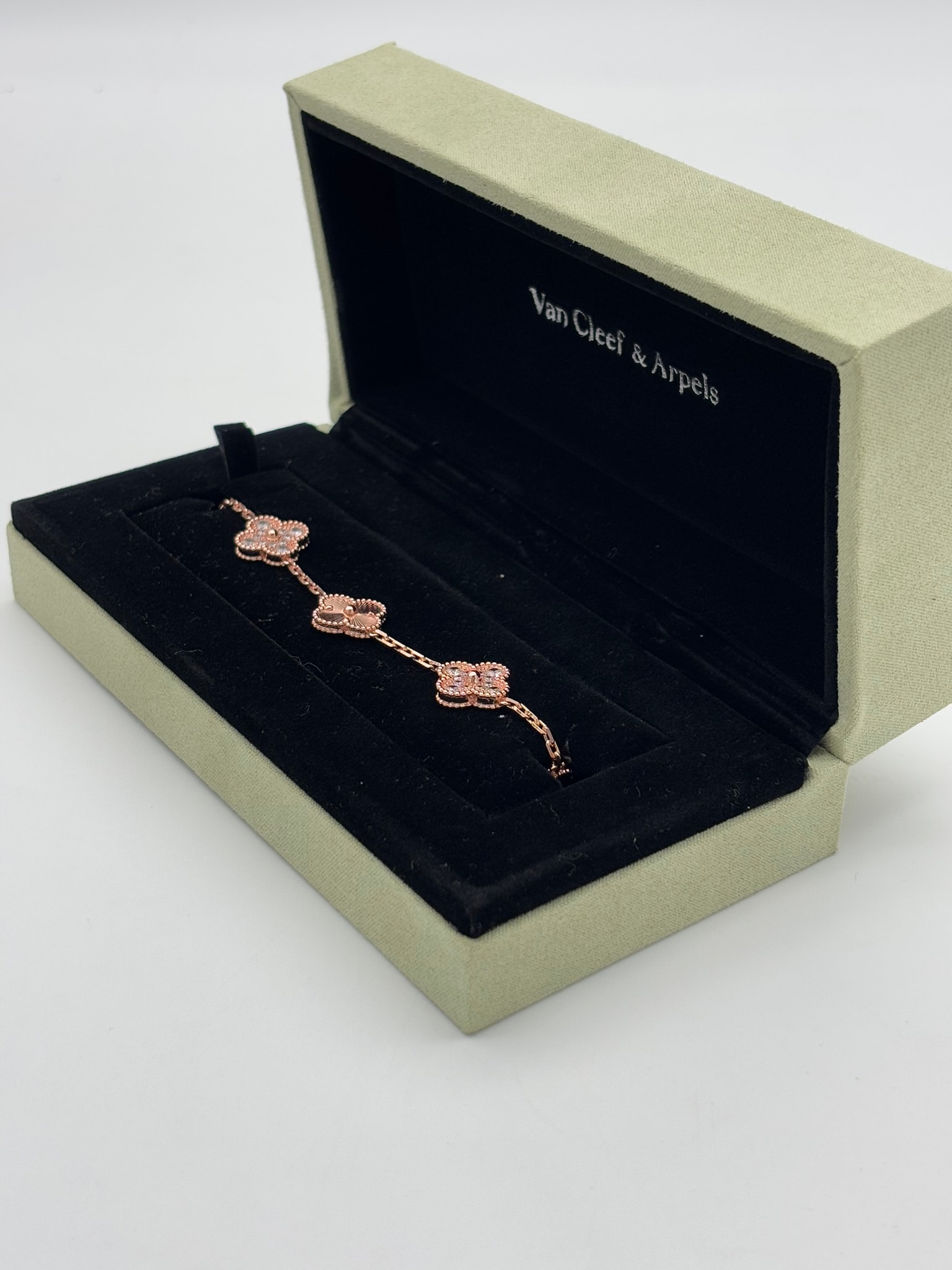 Rose Gold Pırlanta Taşlı İthal Bileklik