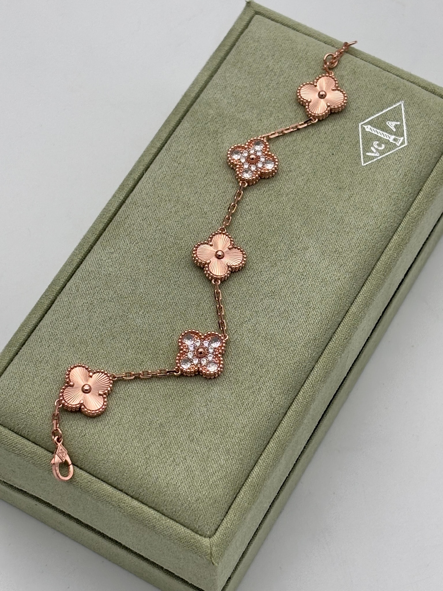 Rose Gold Pırlanta Taşlı İthal Bileklik