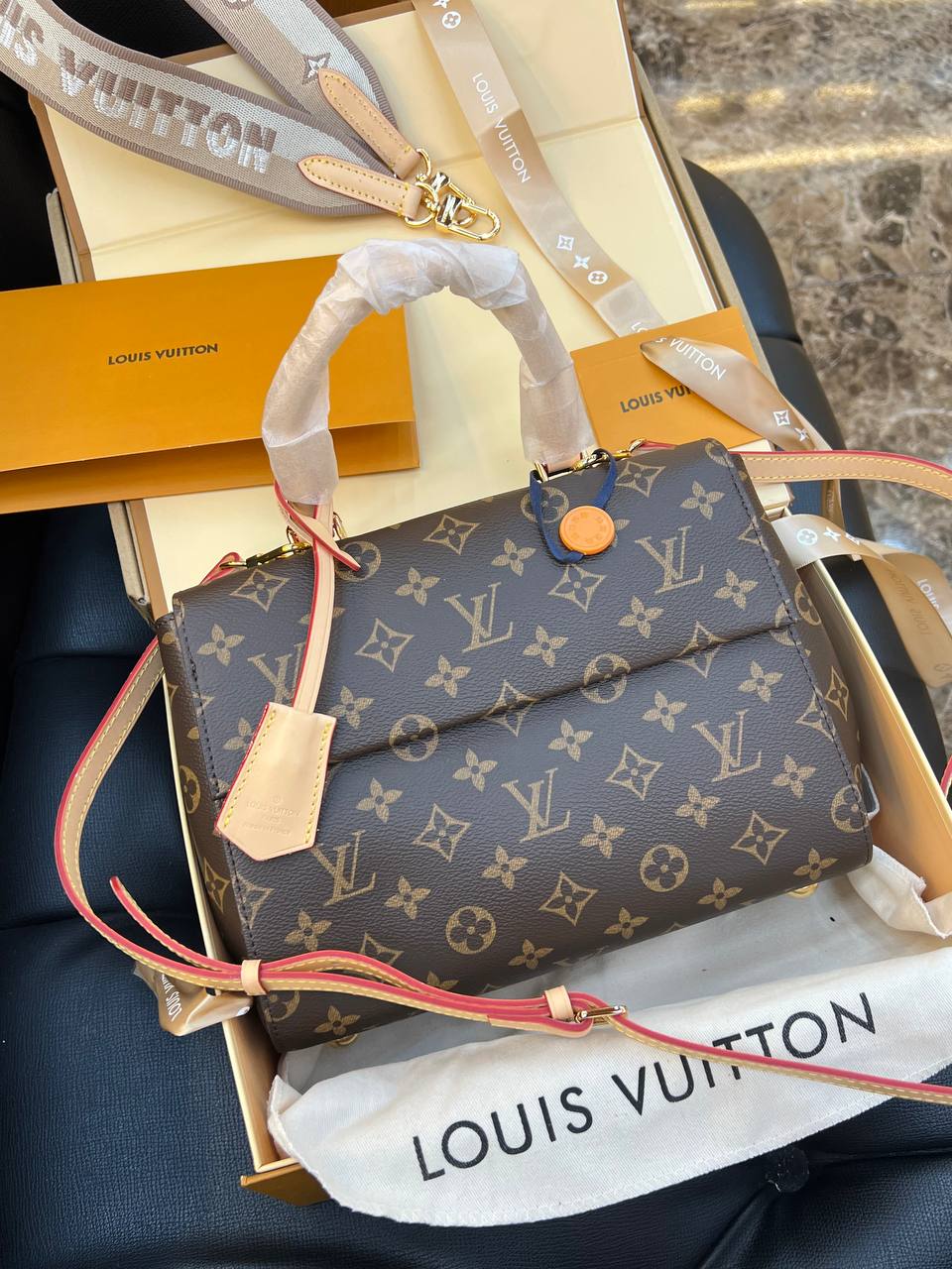 Logo Detaylı İthal Çanta