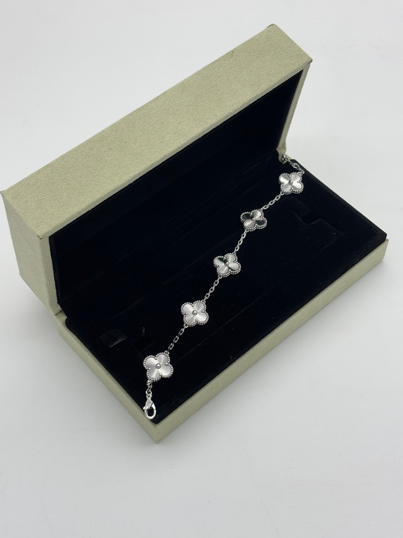 Gümüş Taşlı İthal Bileklik