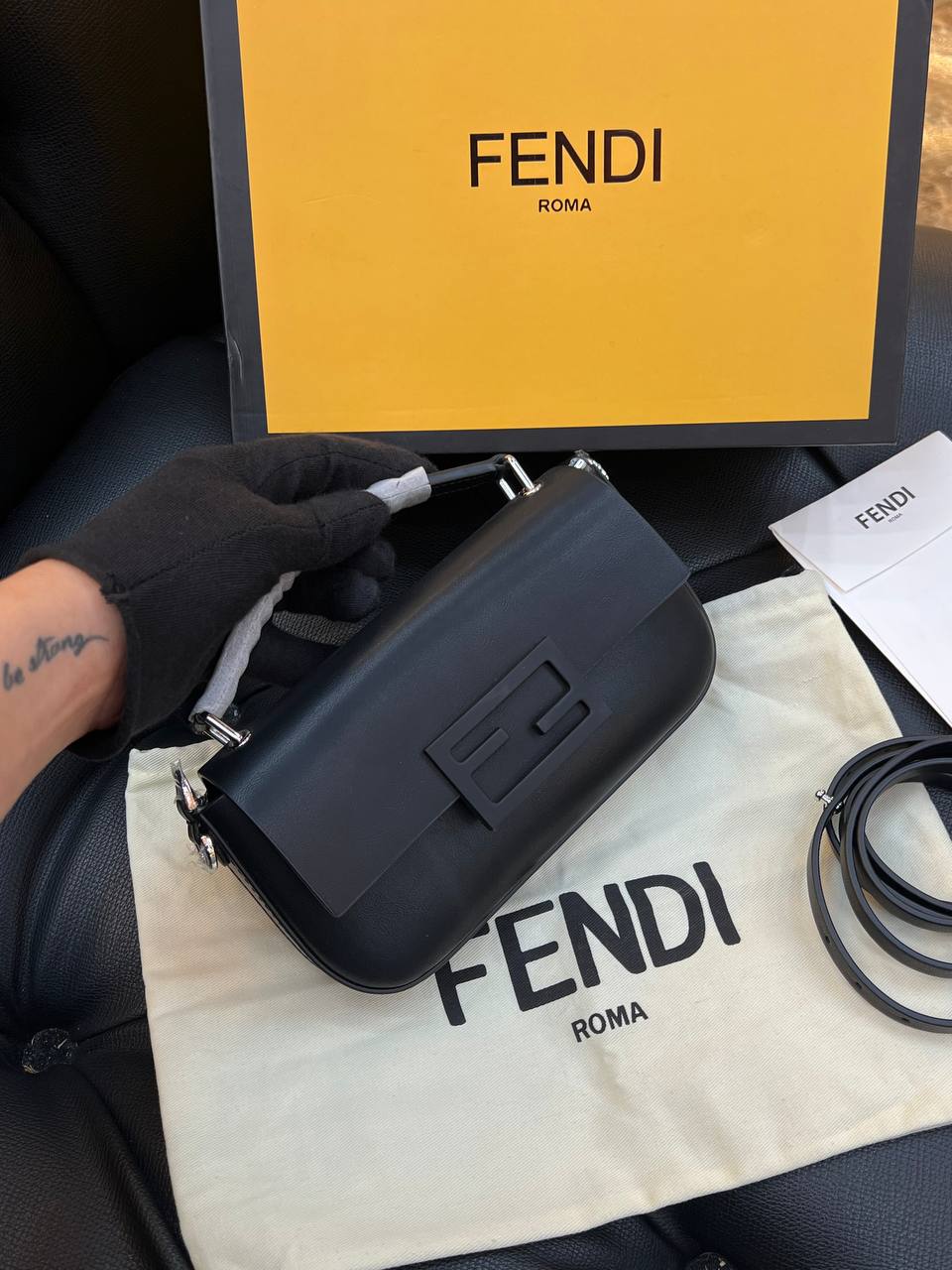 Logo Detaylı İthal Çanta