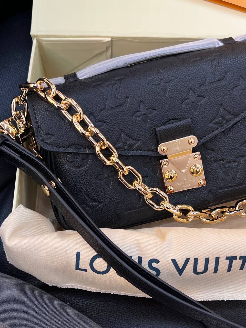 Logo Detaylı İthal Çanta