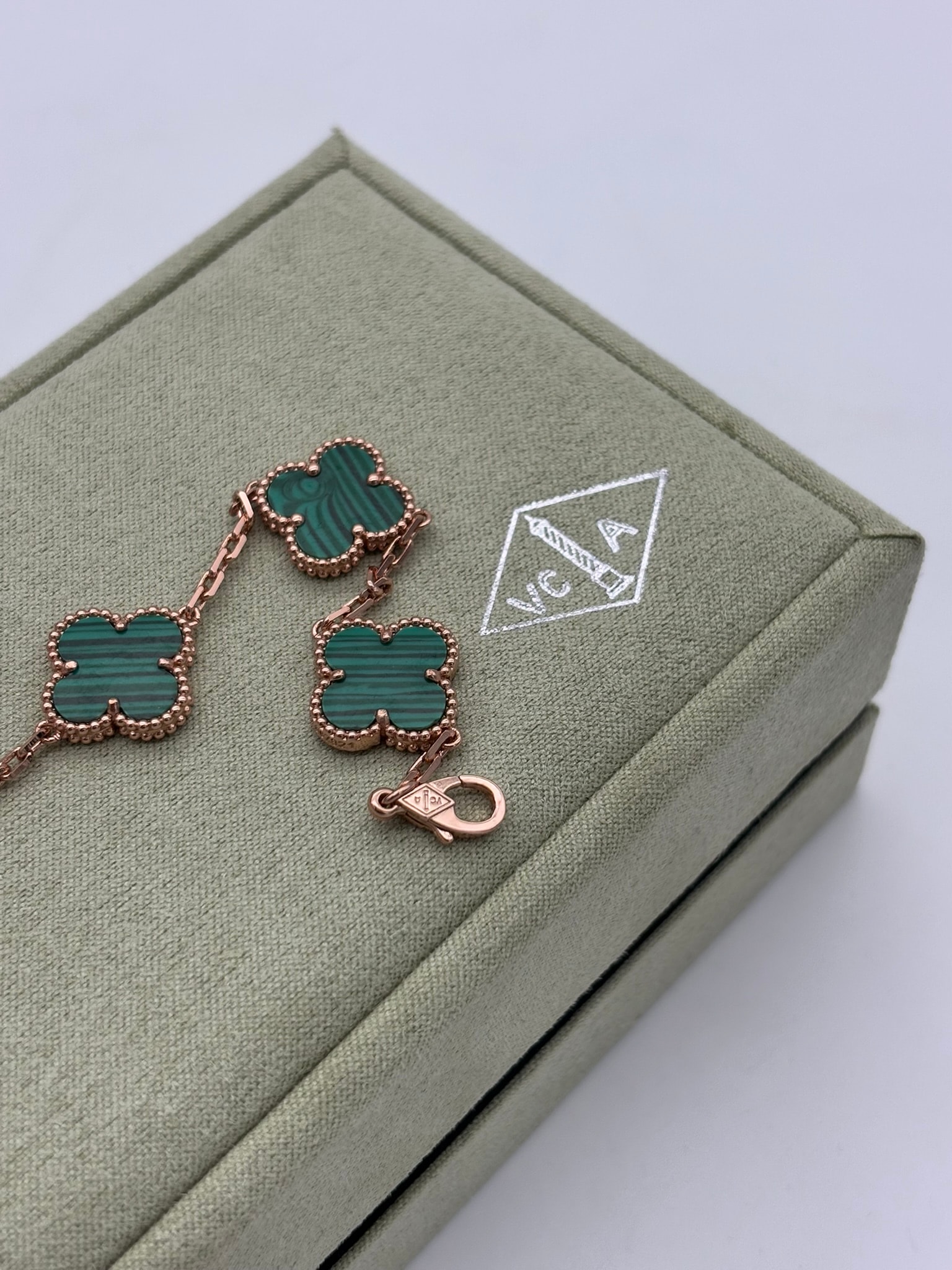 Gold Yeşil Taşlı İthal Bileklik