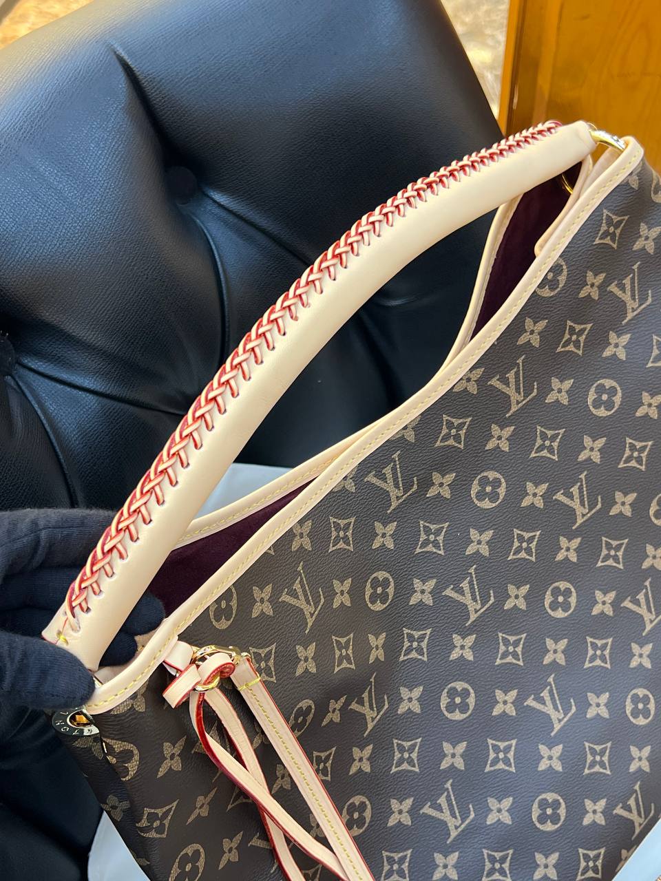 Logo Detaylı İthal Çanta