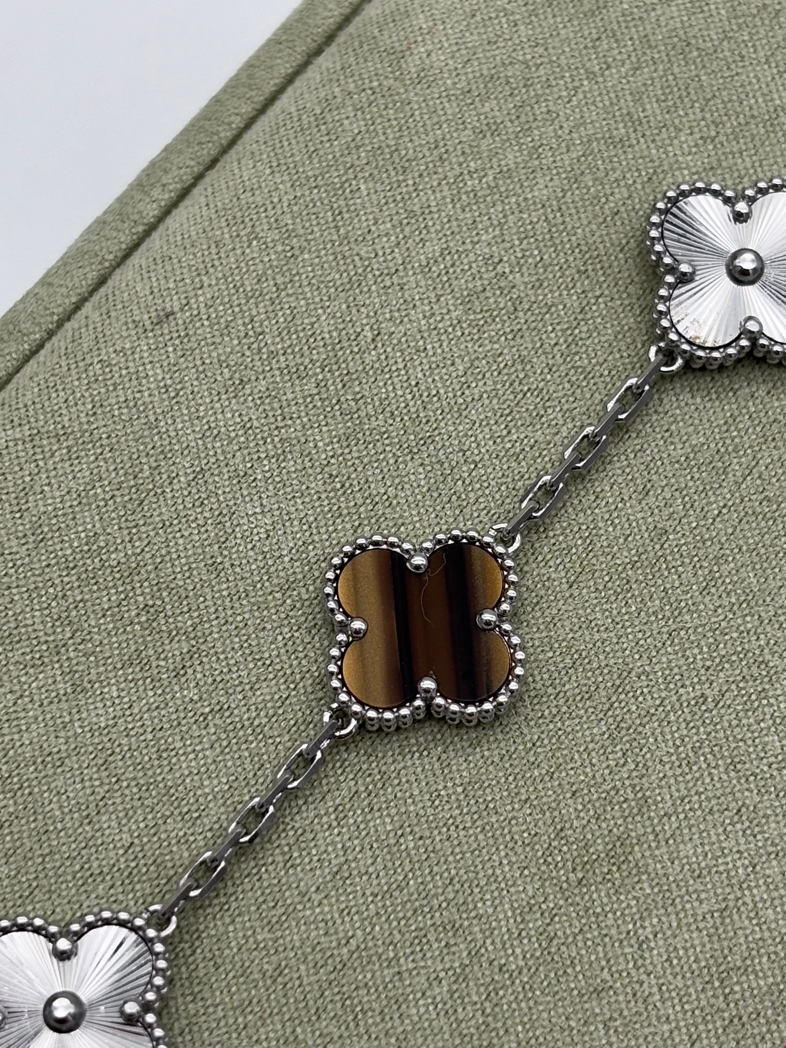 Gümüş Ahşap Taşlı İthal Bileklik