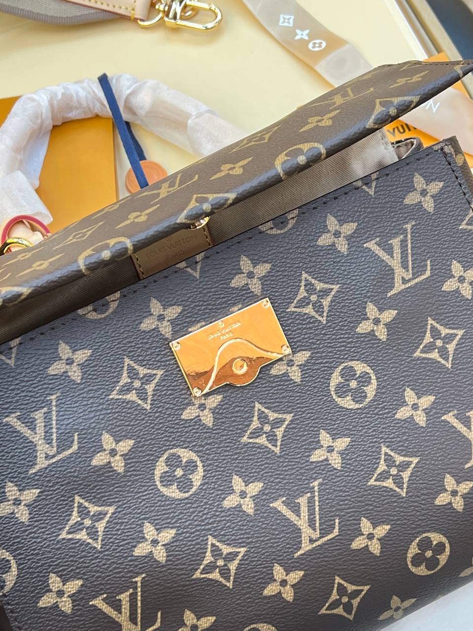 Logo Detaylı İthal Çanta