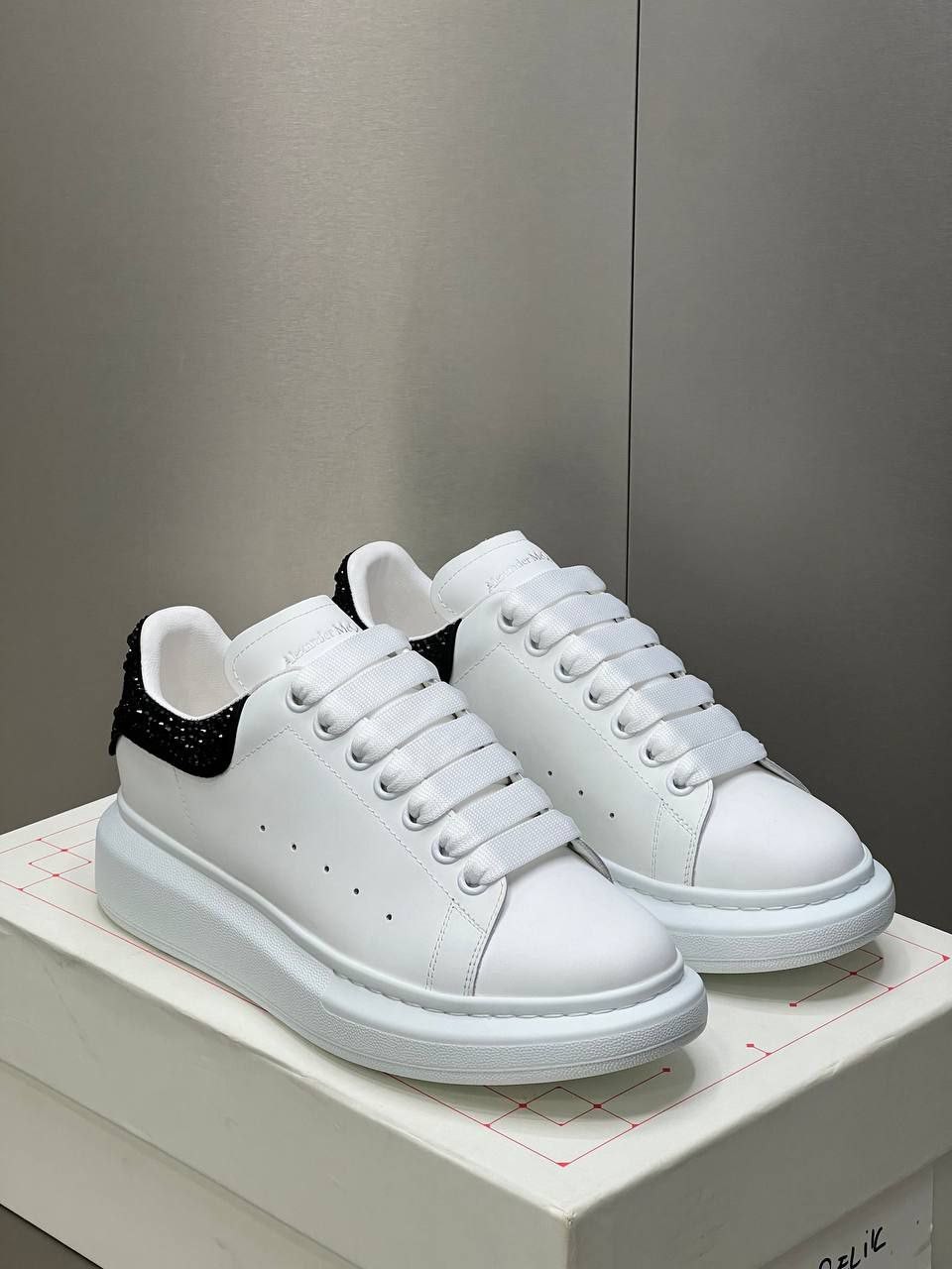 Logo Detaylı İthal Kadın Sneaker
