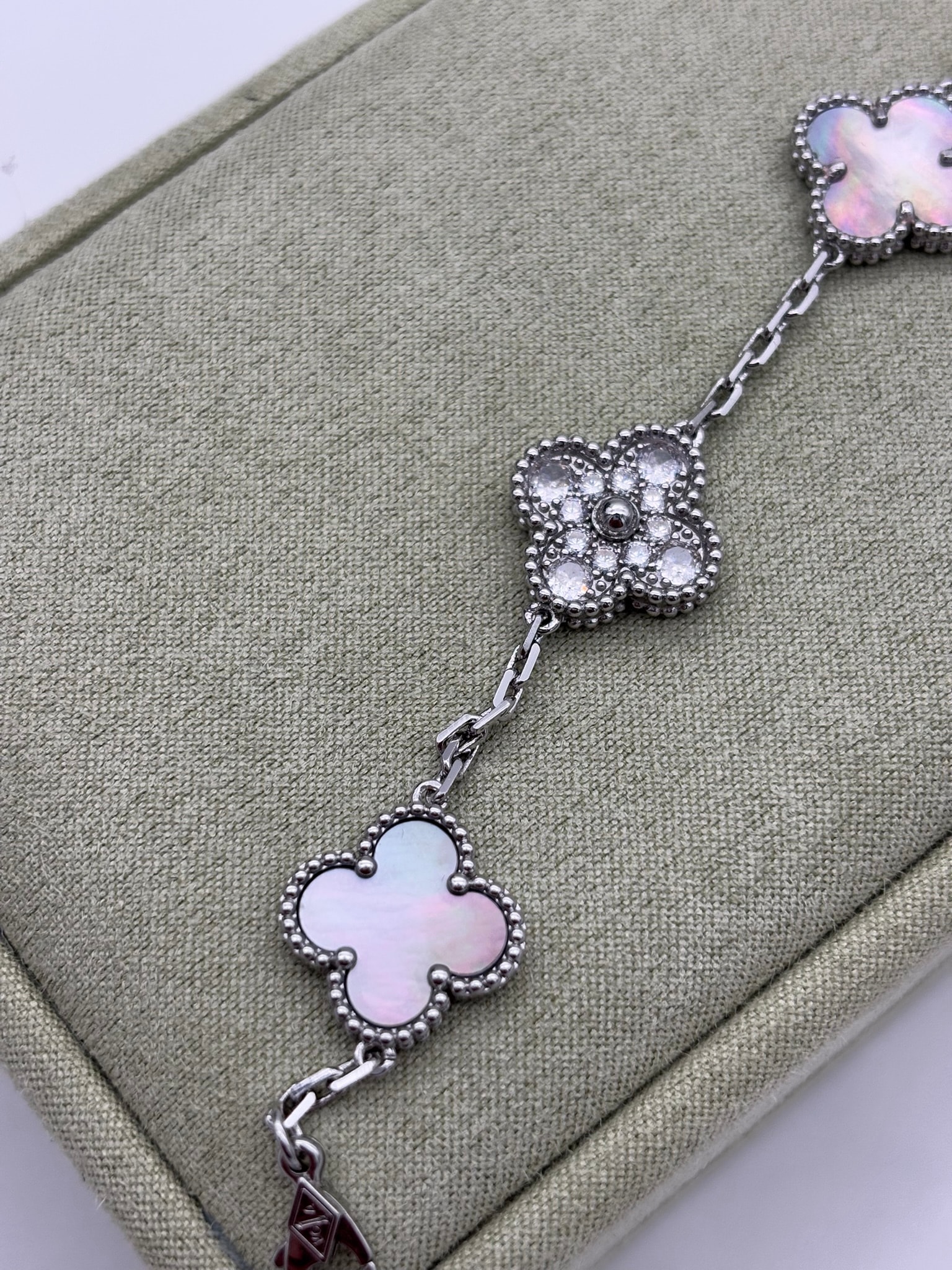 Gümüş Taşlı Unisex Bileklik