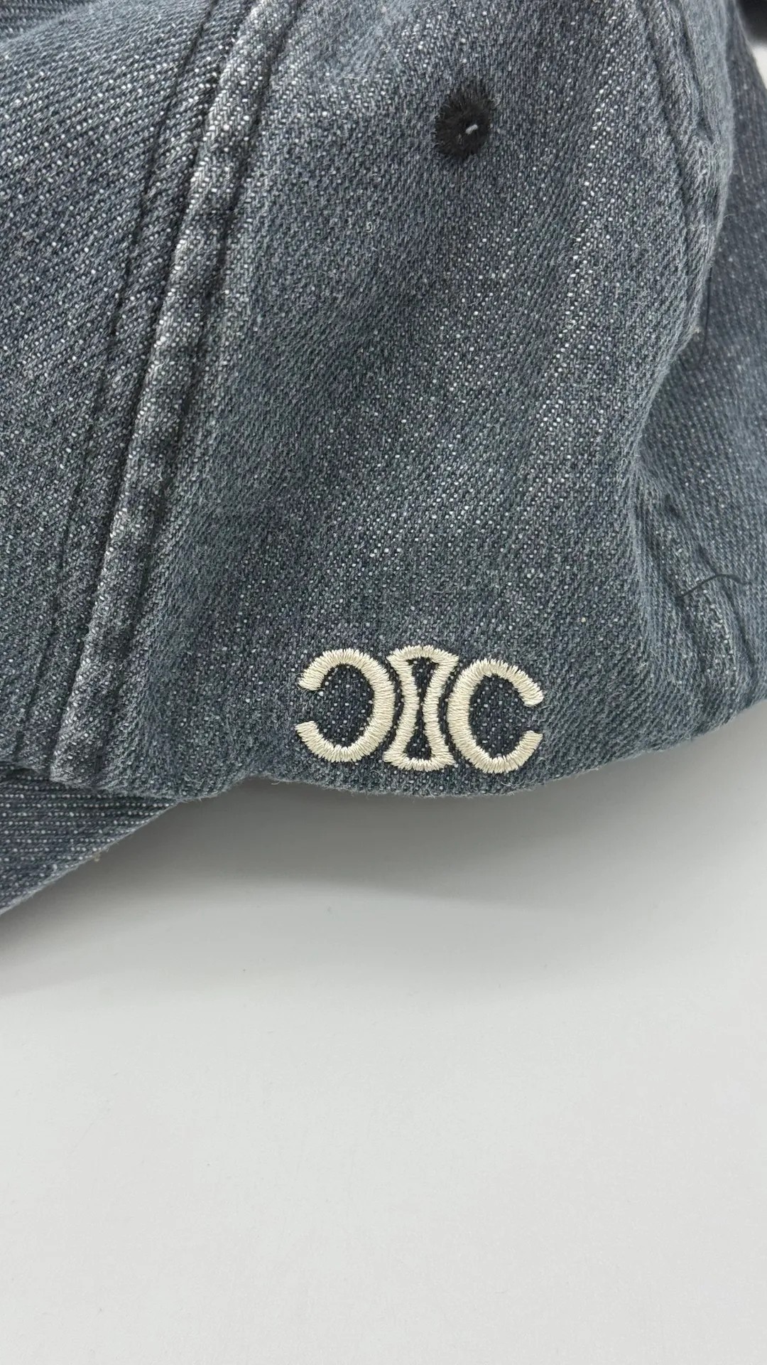 Nakış Logo Detaylı Şapka