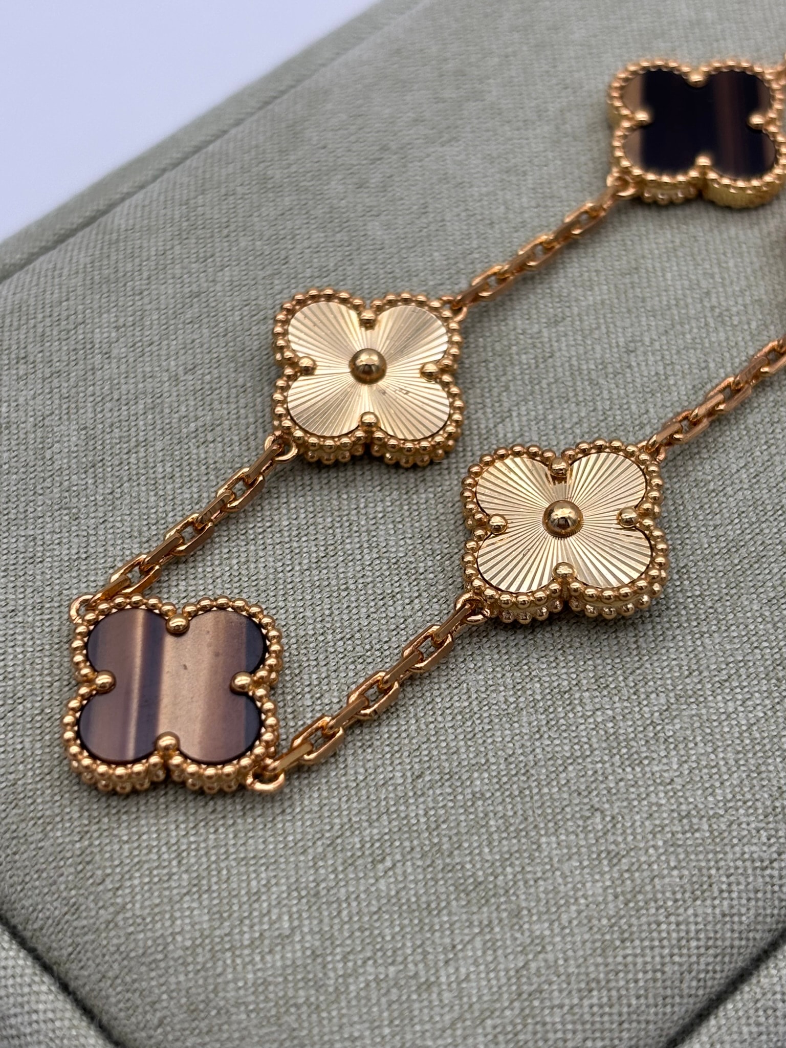 Gold Ahşap Taşlı İthal Bileklik