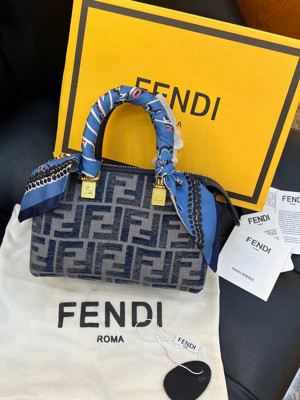 Logo Detaylı İthal Çanta