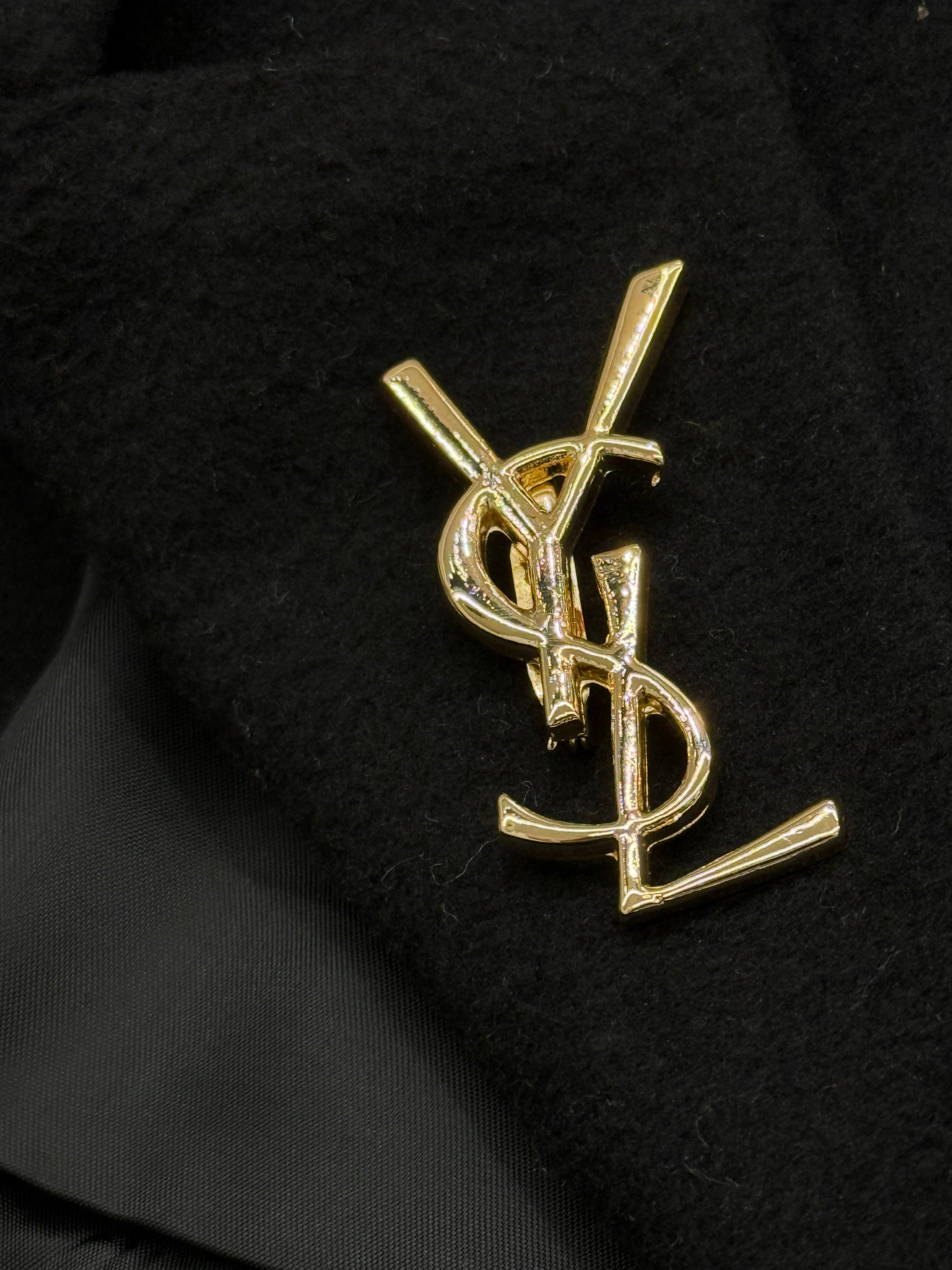 Logo Detaylı İthal Ceket