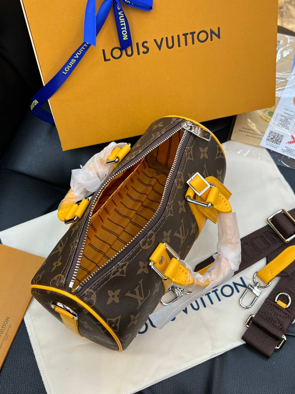 Logo Detaylı İthal Çanta