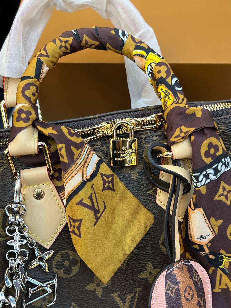 Logo Detaylı İthal Çanta