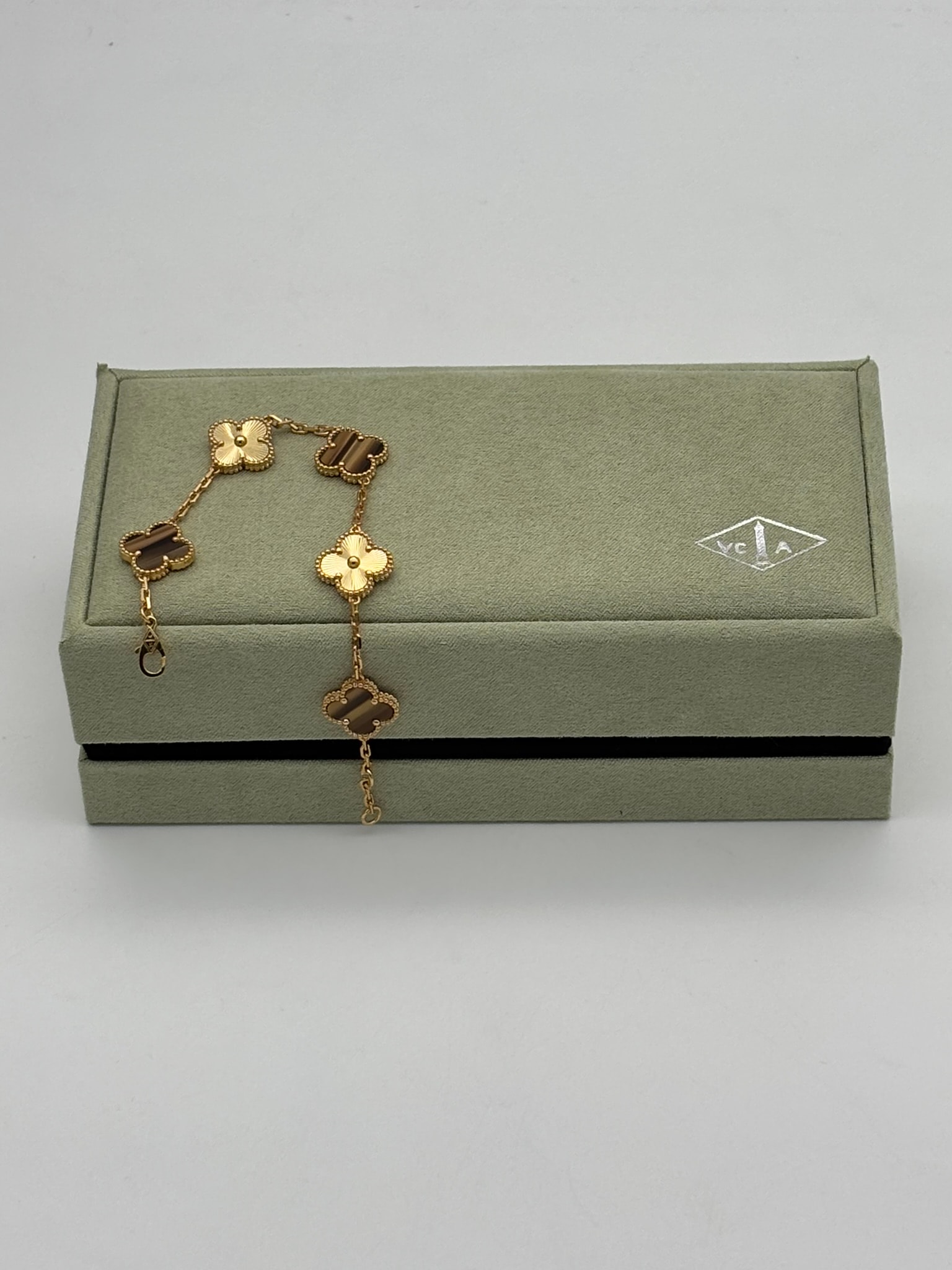 Gold Ahşap Taşlı İthal Bileklik