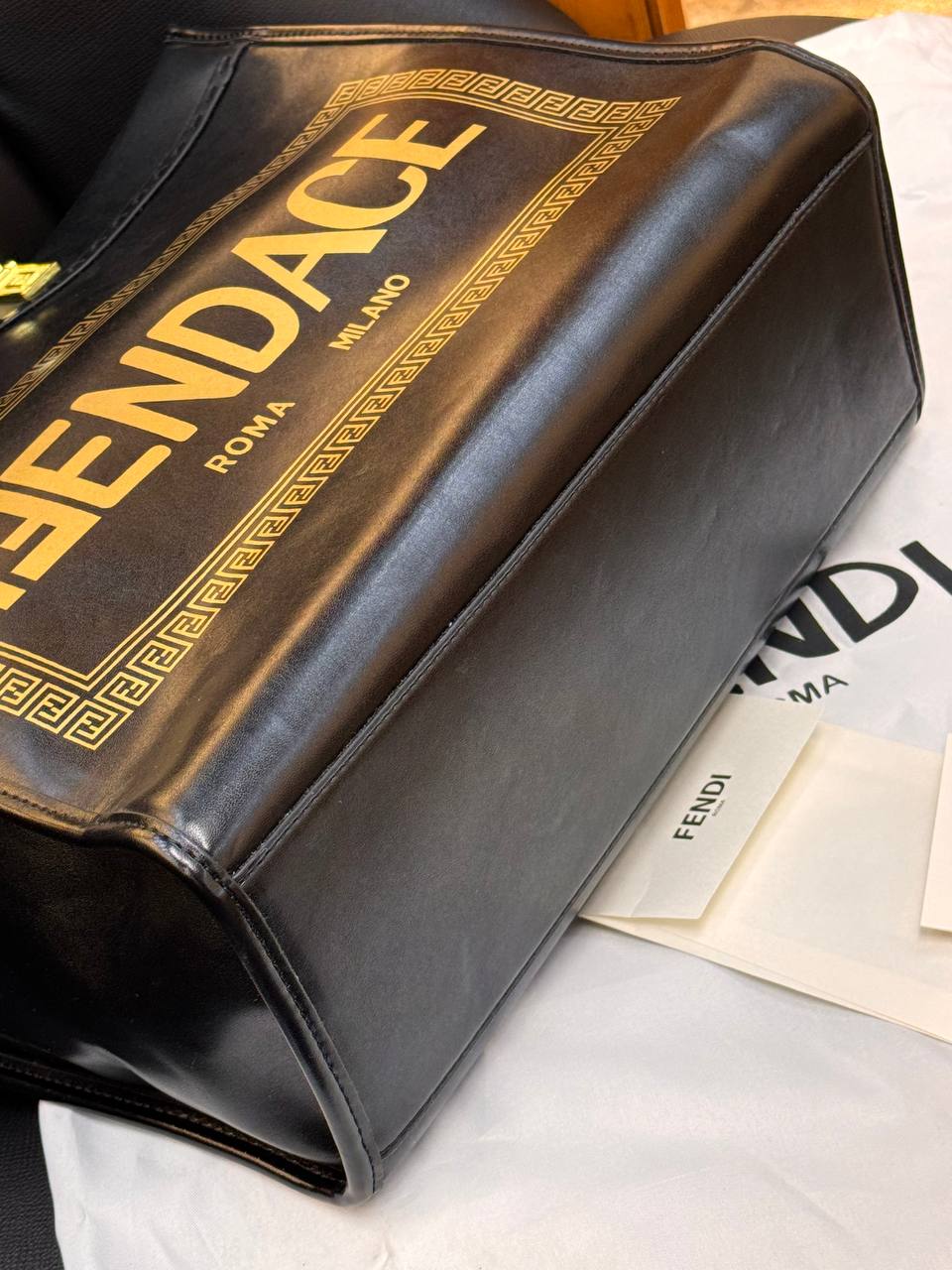 Logo Detaylı İthal Çanta