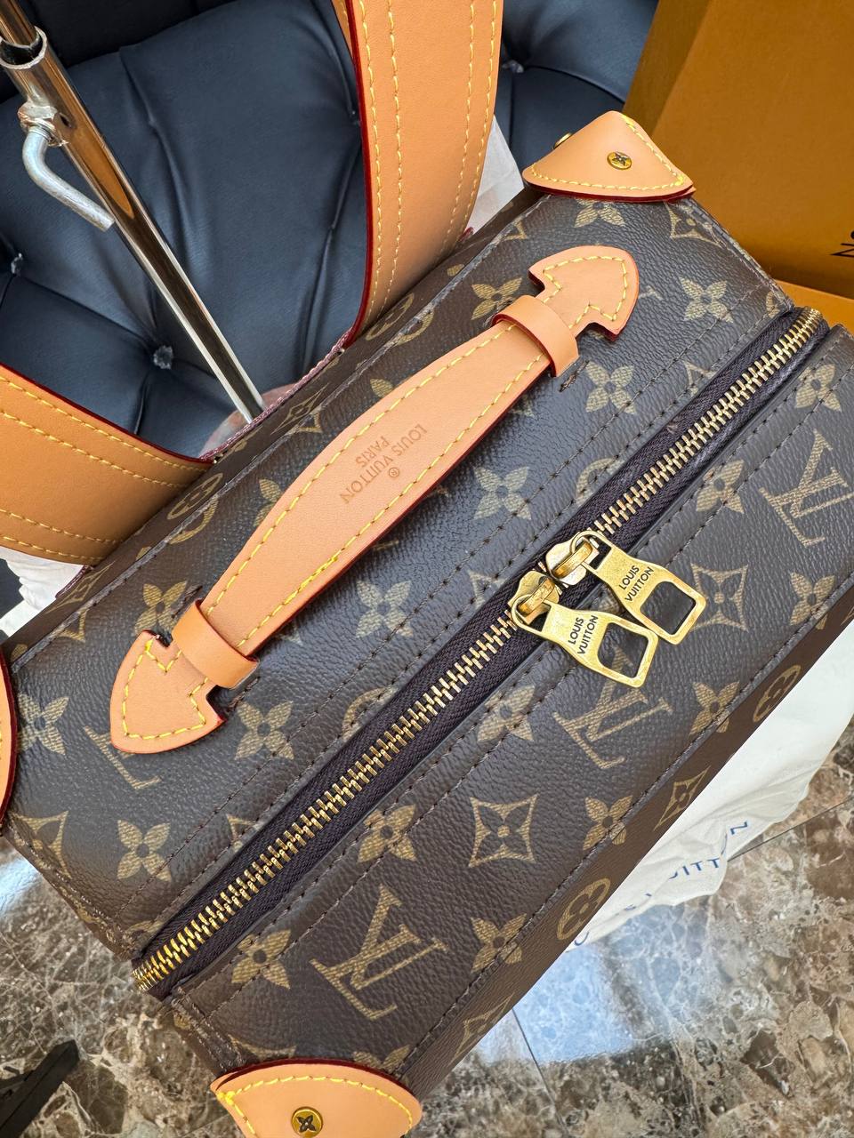 Logo Detaylı İthal Çanta