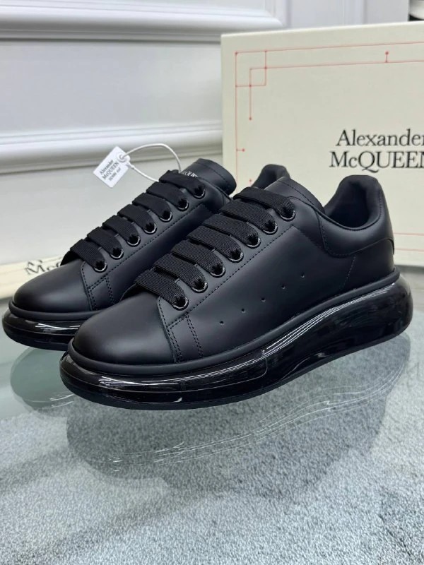 Oversize Siyah Deri Sneaker