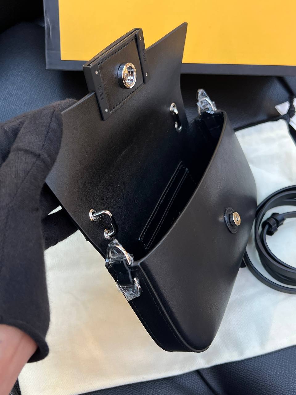 Logo Detaylı İthal Çanta