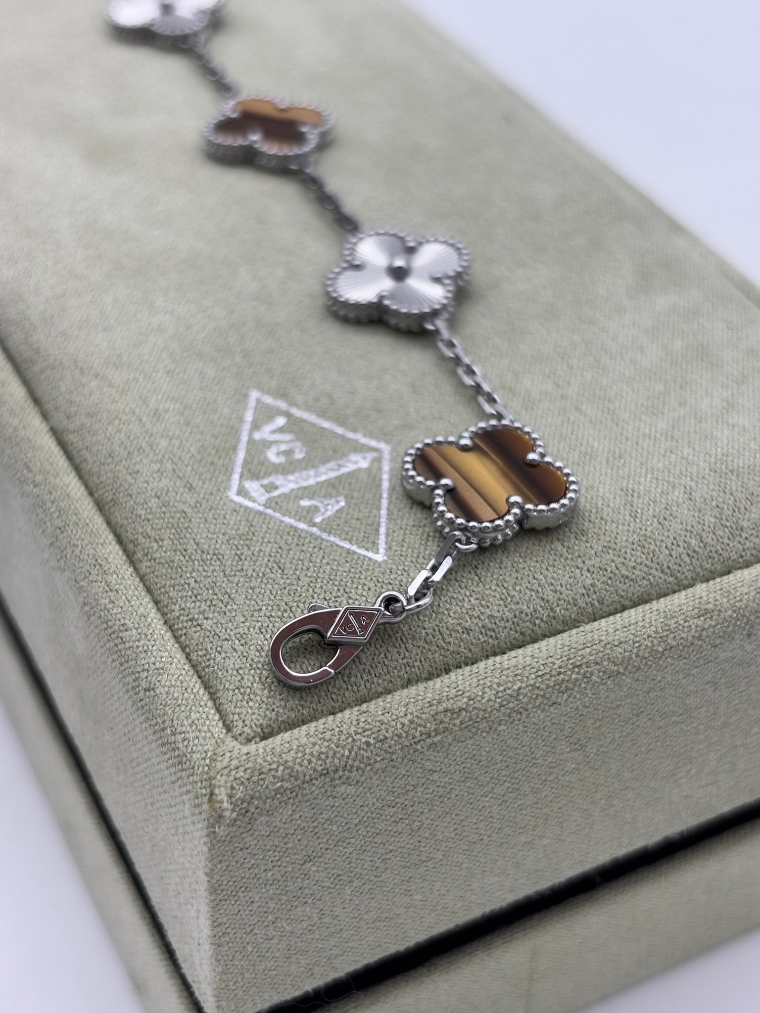 Gümüş Ahşap Taşlı İthal Bileklik