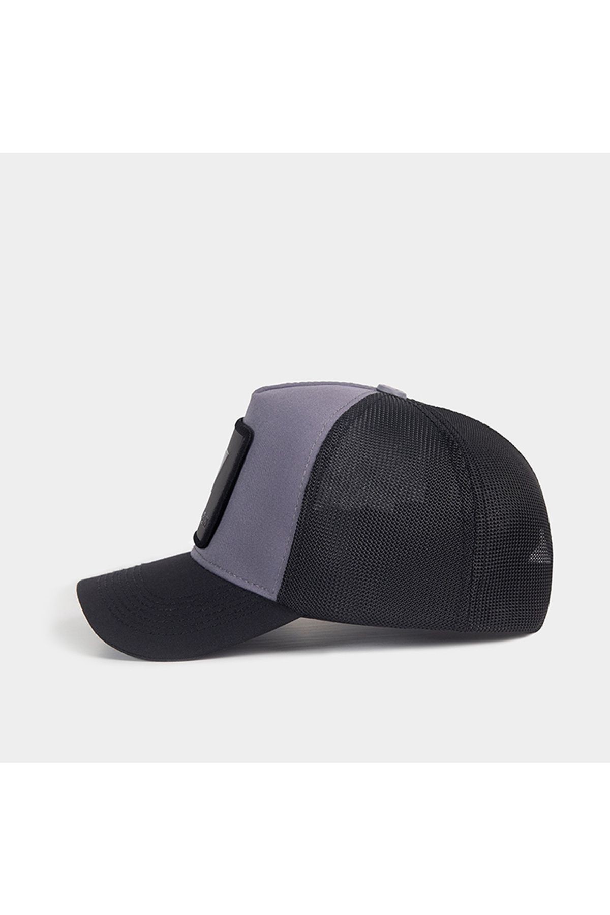 7 Numara Logolu Siyah-Gri Trucker Şapka