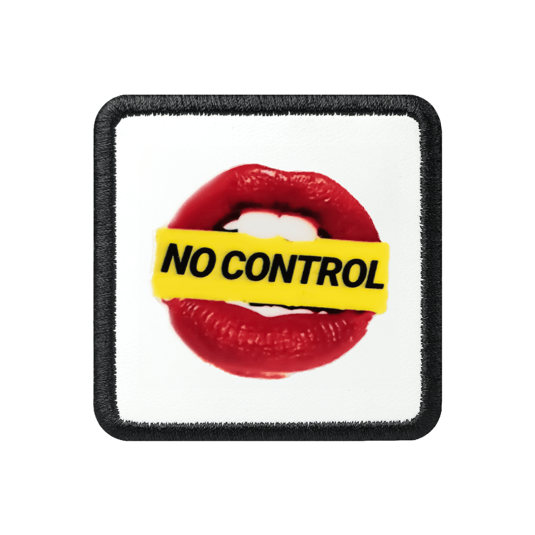 V1 No Control - 1 Kod Logolu Unisex Beyaz- Siyah Bench (Patch)