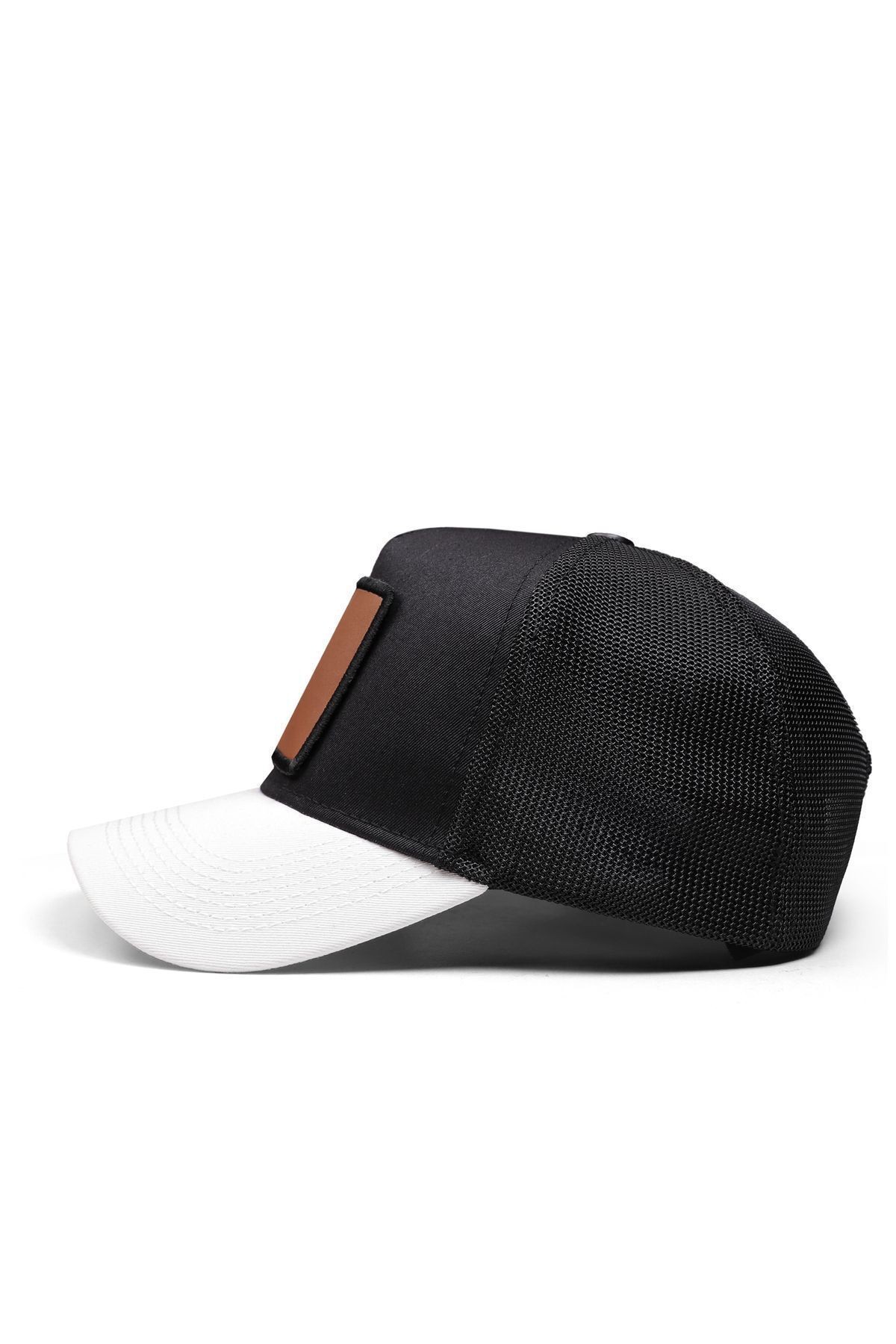 Mountains Logolu Beyaz-Siyah Trucker Şapka