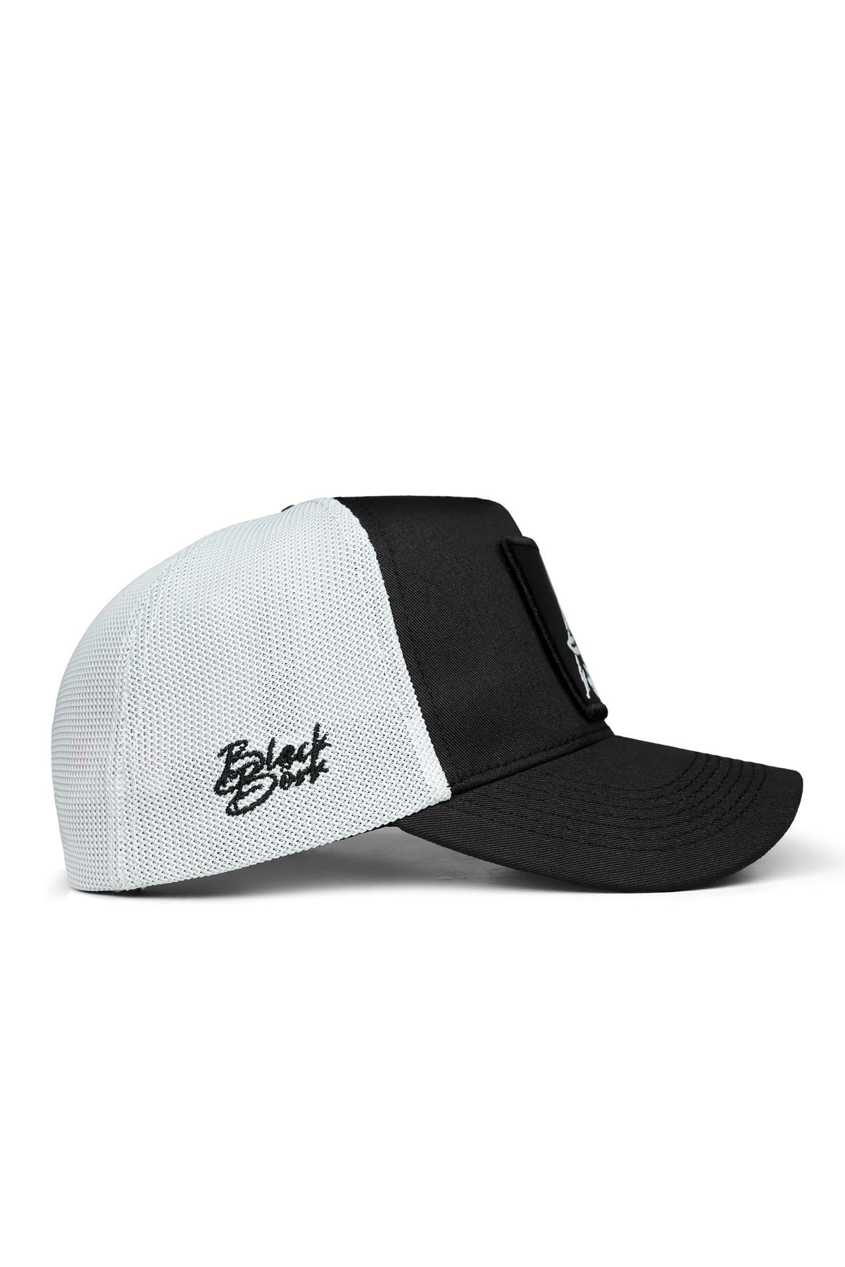 Aslan Logolu Siyah-Beyaz Trucker Şapka