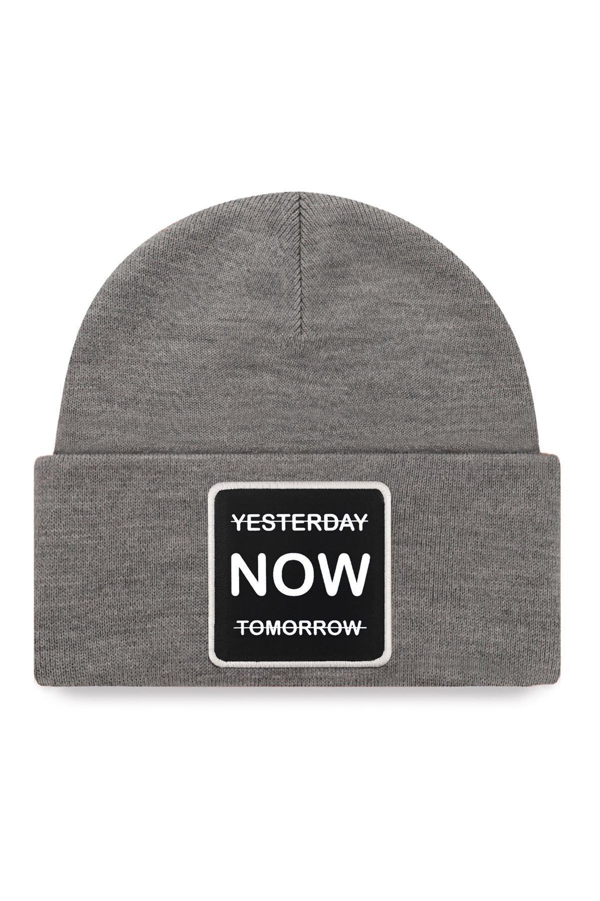 Yesterday Now Tomorrow Logolu Gri Bere