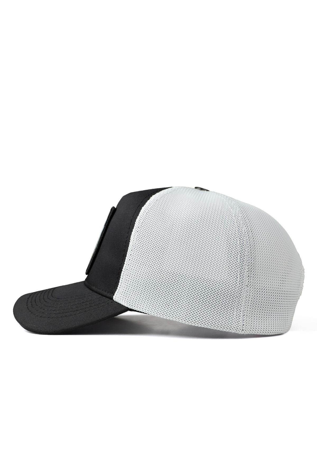 Aslan Logolu Siyah-Beyaz Trucker Şapka