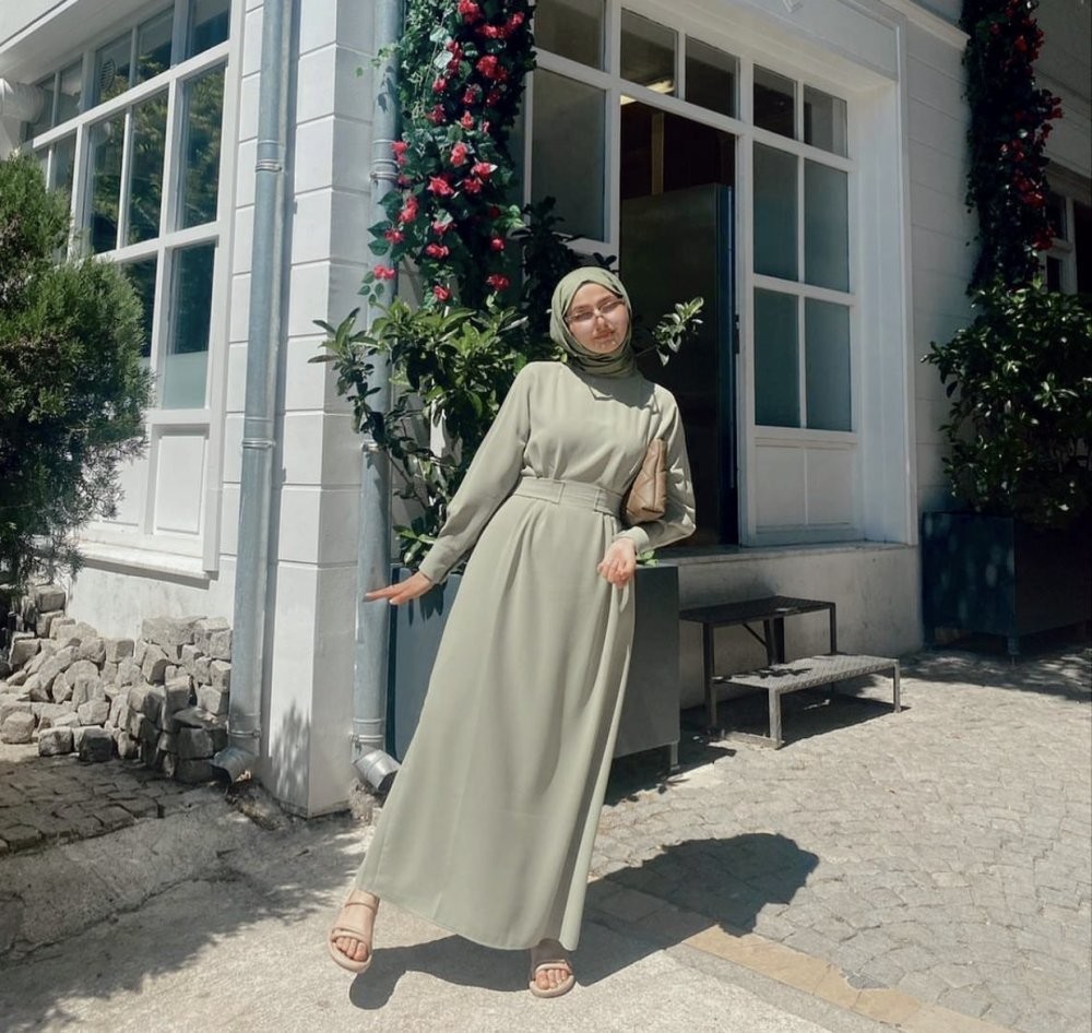 Auqa Elbise