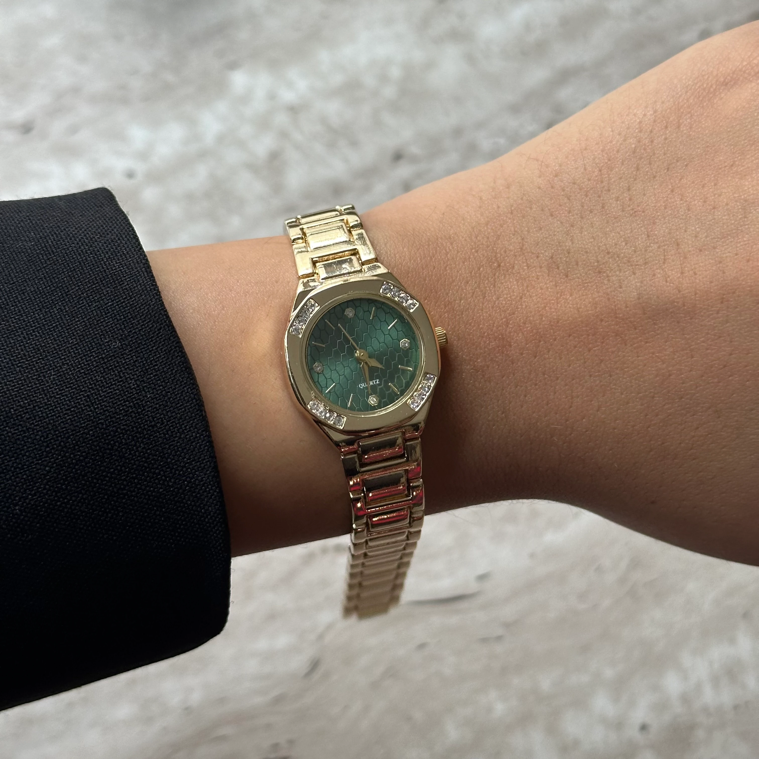 Petek Bohem Kol Saati 