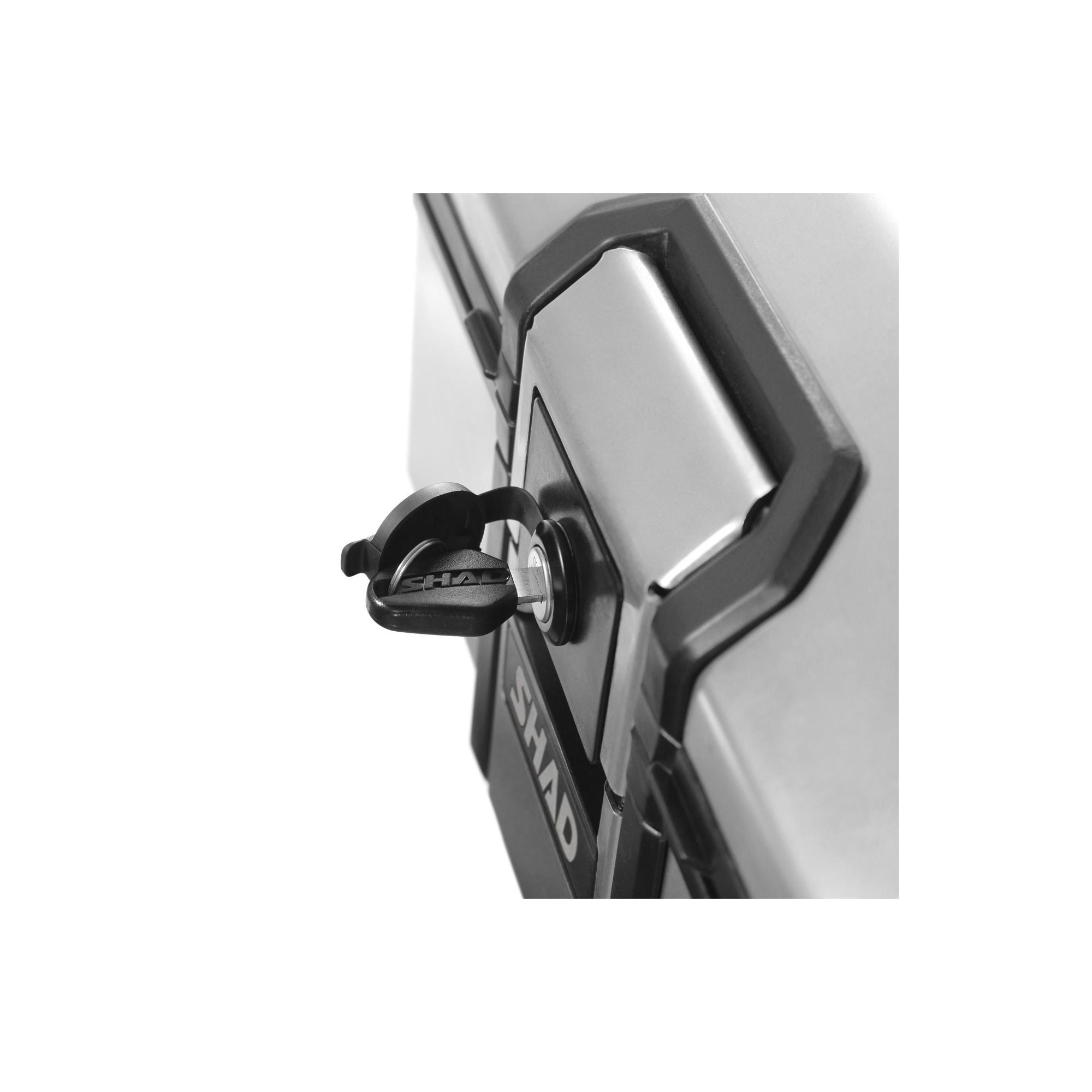 SHAD TR-48 ARKA ÇANTA SİLVER