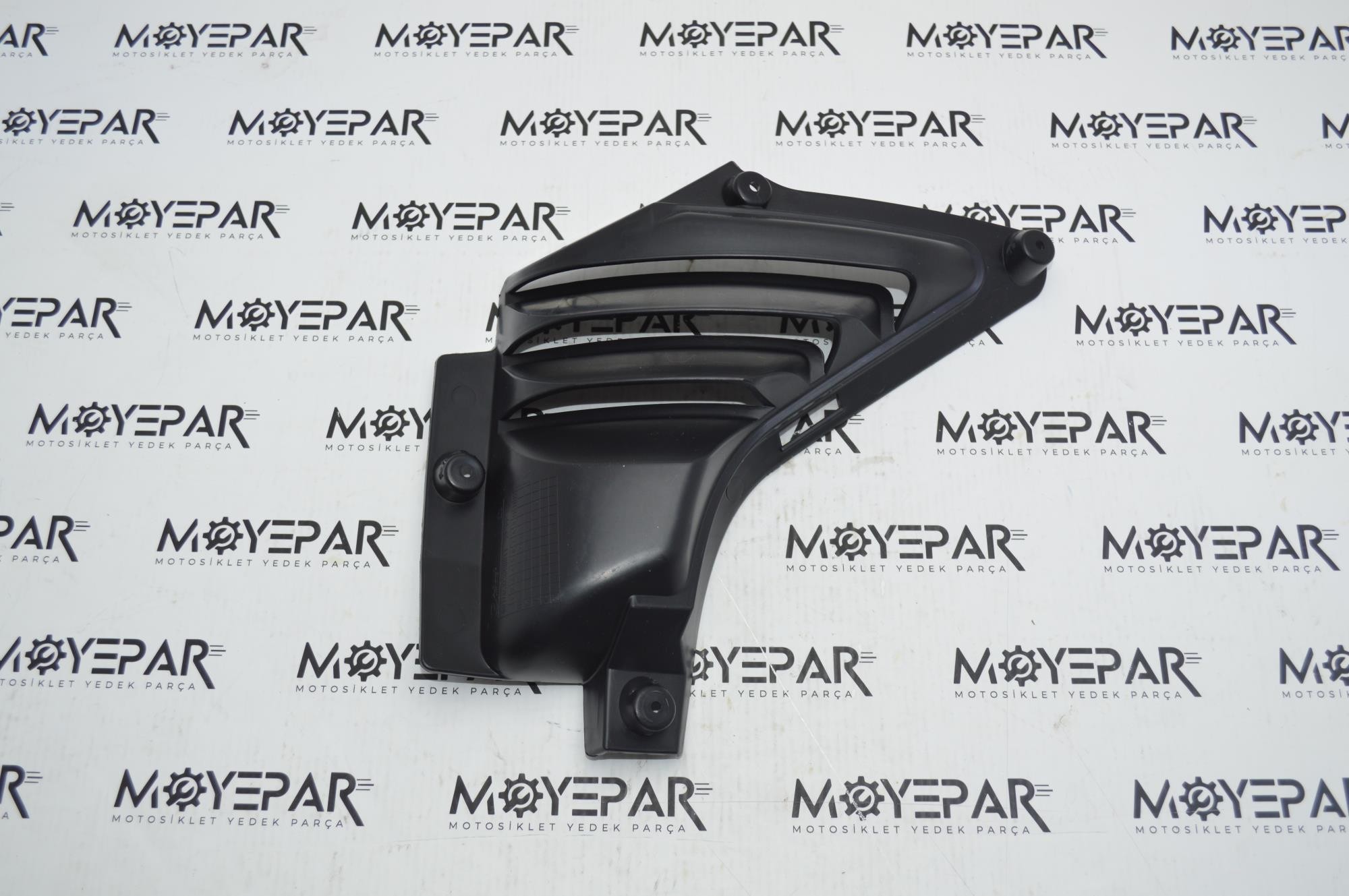 RK 44383 RKS R250 İÇ DİZLİK HAVALANDIRMASI SAĞ