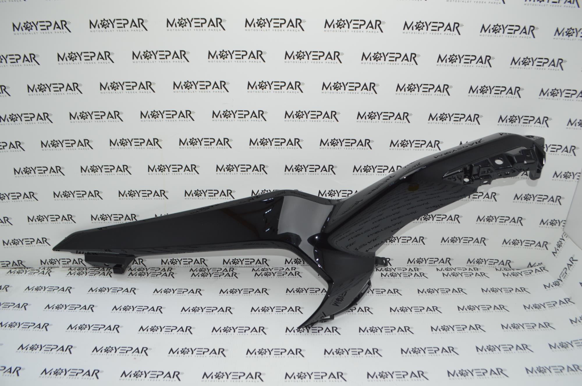 Y4CFM4046A0032 CF MOTO SR450 BENZİN DEPOSU SOL GRENAJ NEBULA SİYAH
