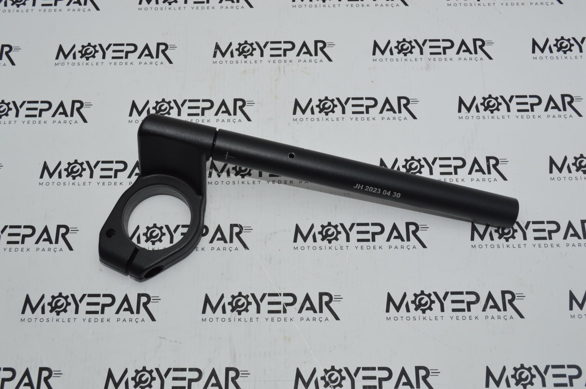 Y4CFM4046A0002 CF MOTO SR450 SAĞ GİDON