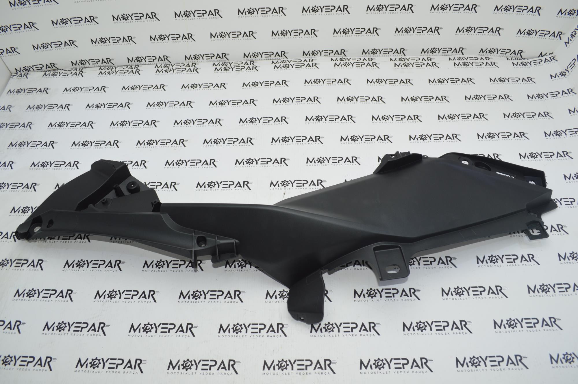 Y4CFM4033A0322 CF MOTO SR250 BENZİN DEPOSU SAĞ ÖN KRENAJ MAT SİYAH
