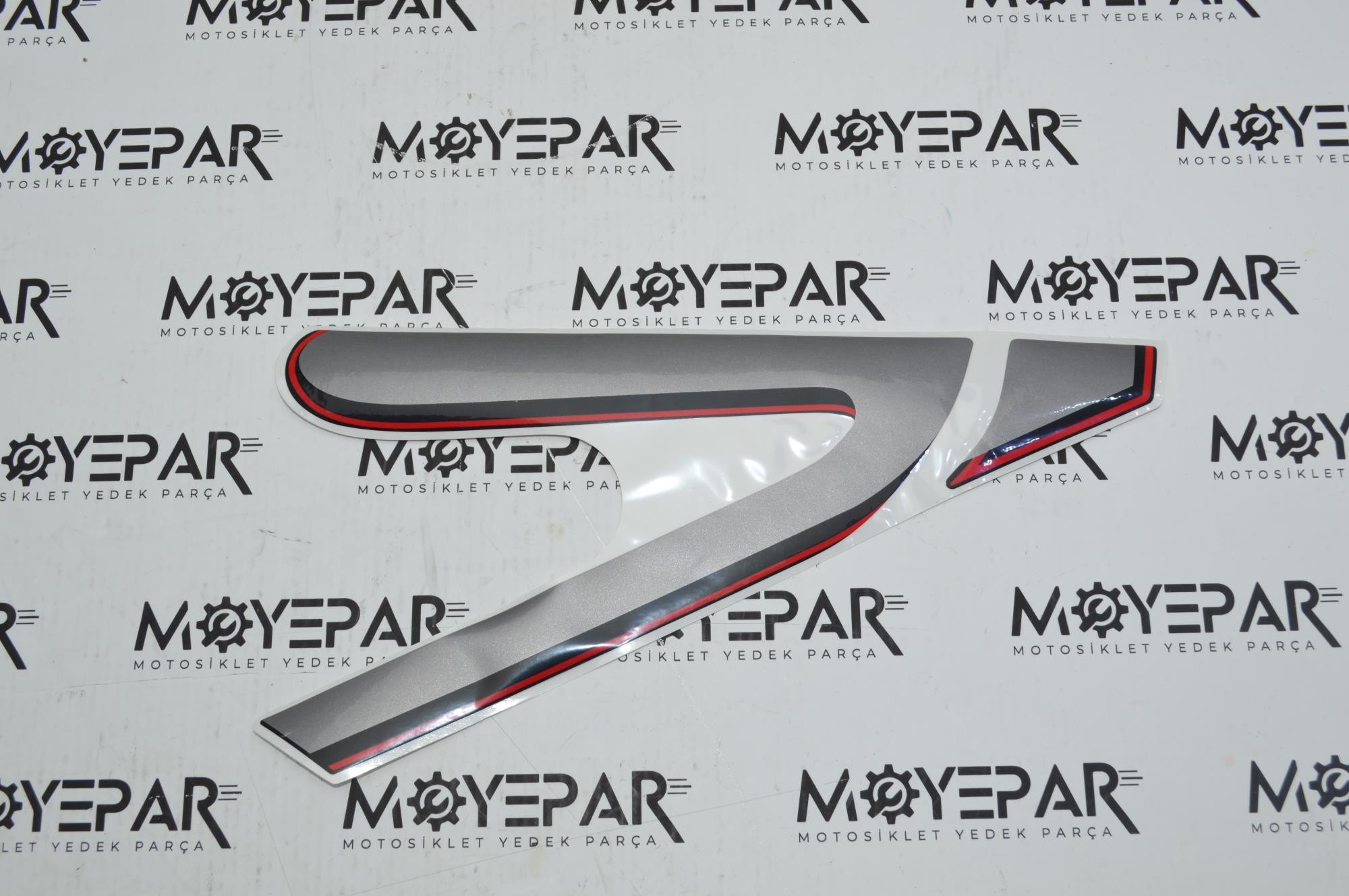 Y4CFM4033A0549 CF MOTO SR250 ETİKET SOL ÖN PANEL S HARFİ BÜYÜK OLAN