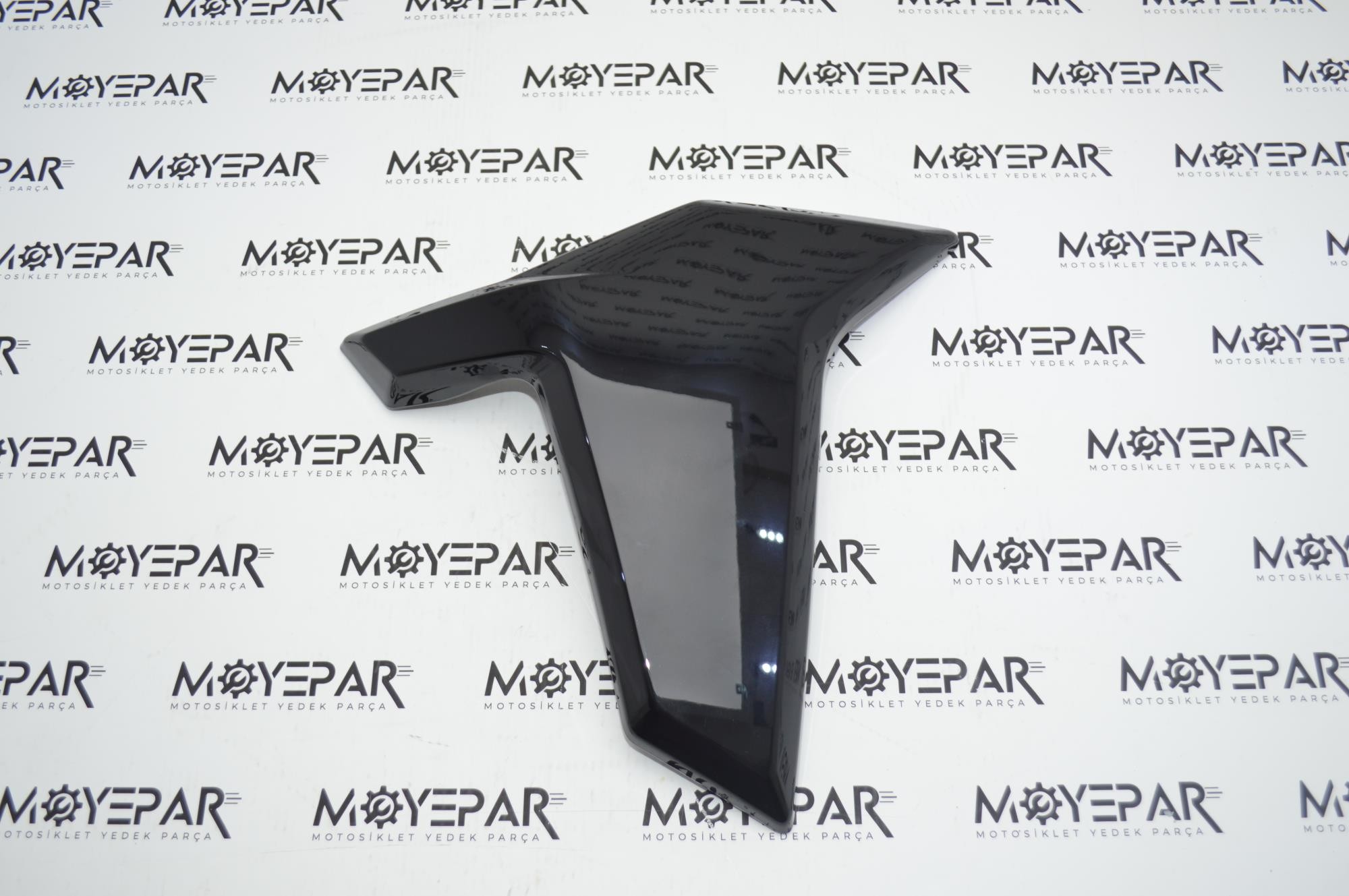Y1CFM4012A0008 CF MOTO NK250 ÖN PANEL SAĞ PARLAK SİYAH 2023 ÖNCESİ