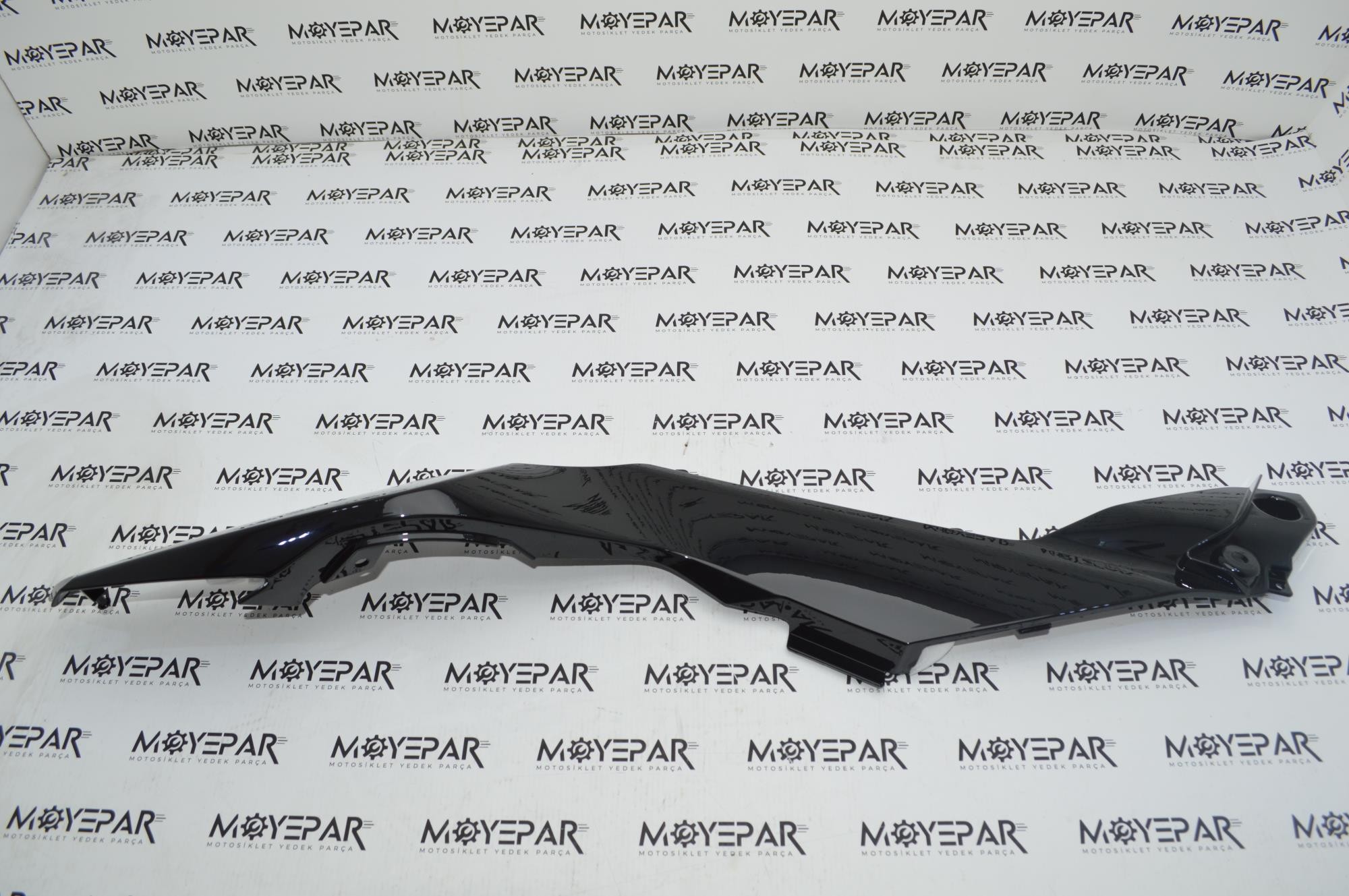 Y4CFM4033A0180 CF MOTO SR250 SELE ALTI YAN GRENAJ SOL PARLAK SİYAH